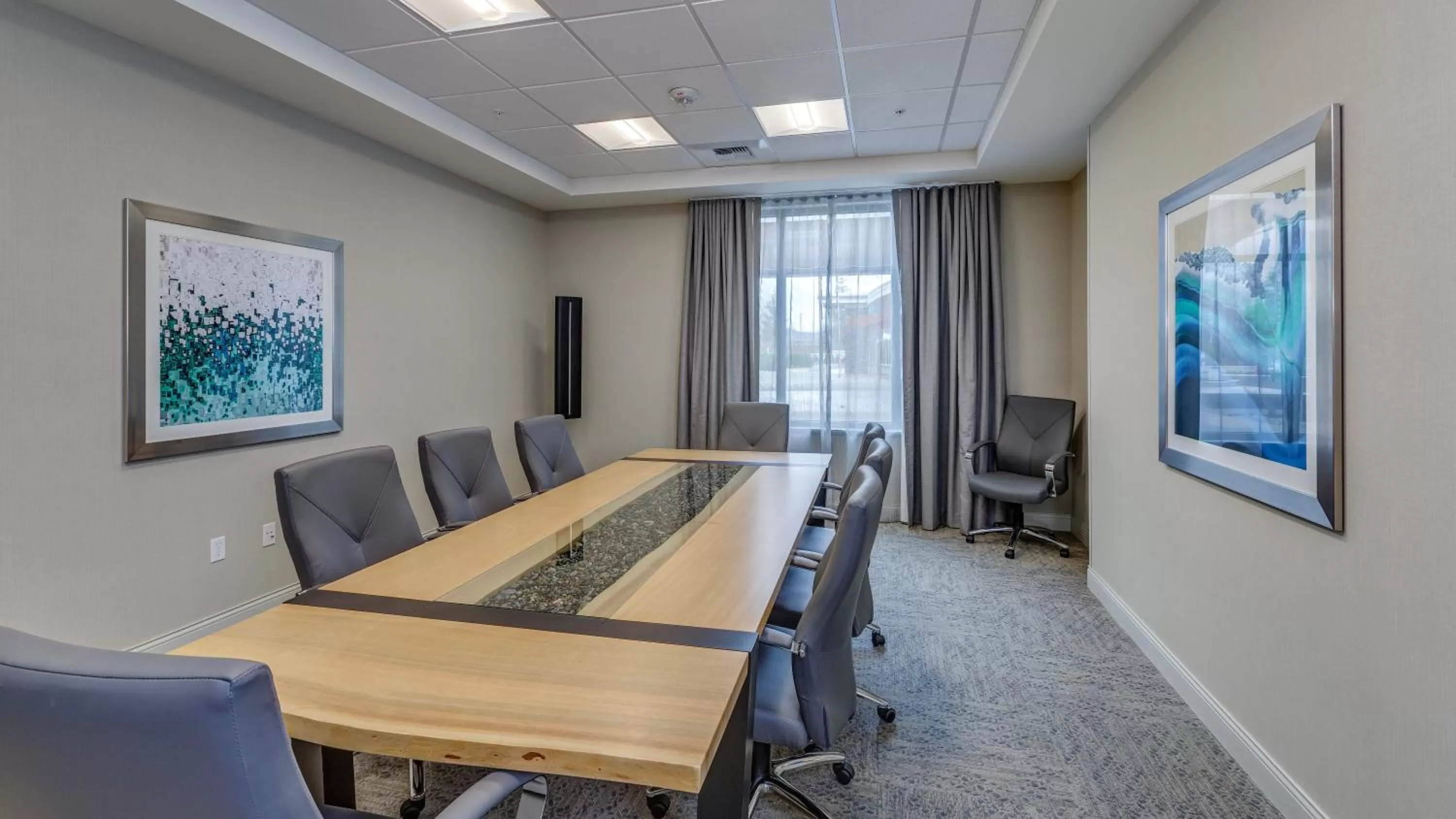 Meeting/conference room in Holiday Inn & Suites Bellingham by IHG