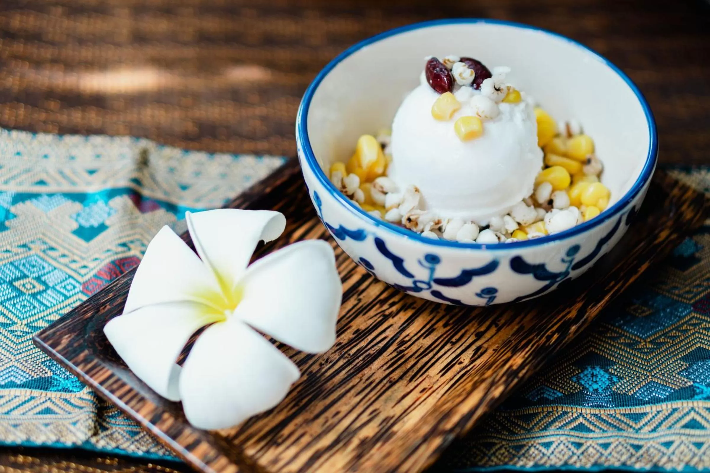 Food and drinks in Maikaew Damnoen Resort