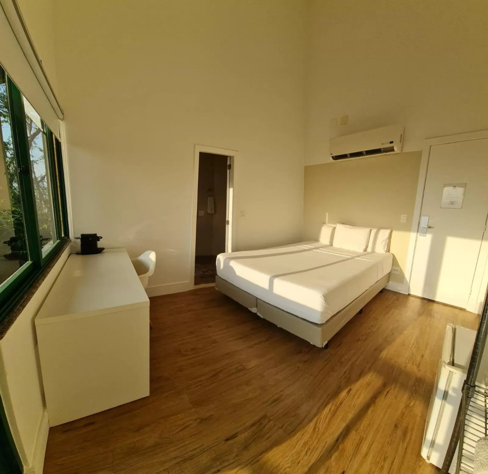 Bedroom, Bed in Sant' Martre