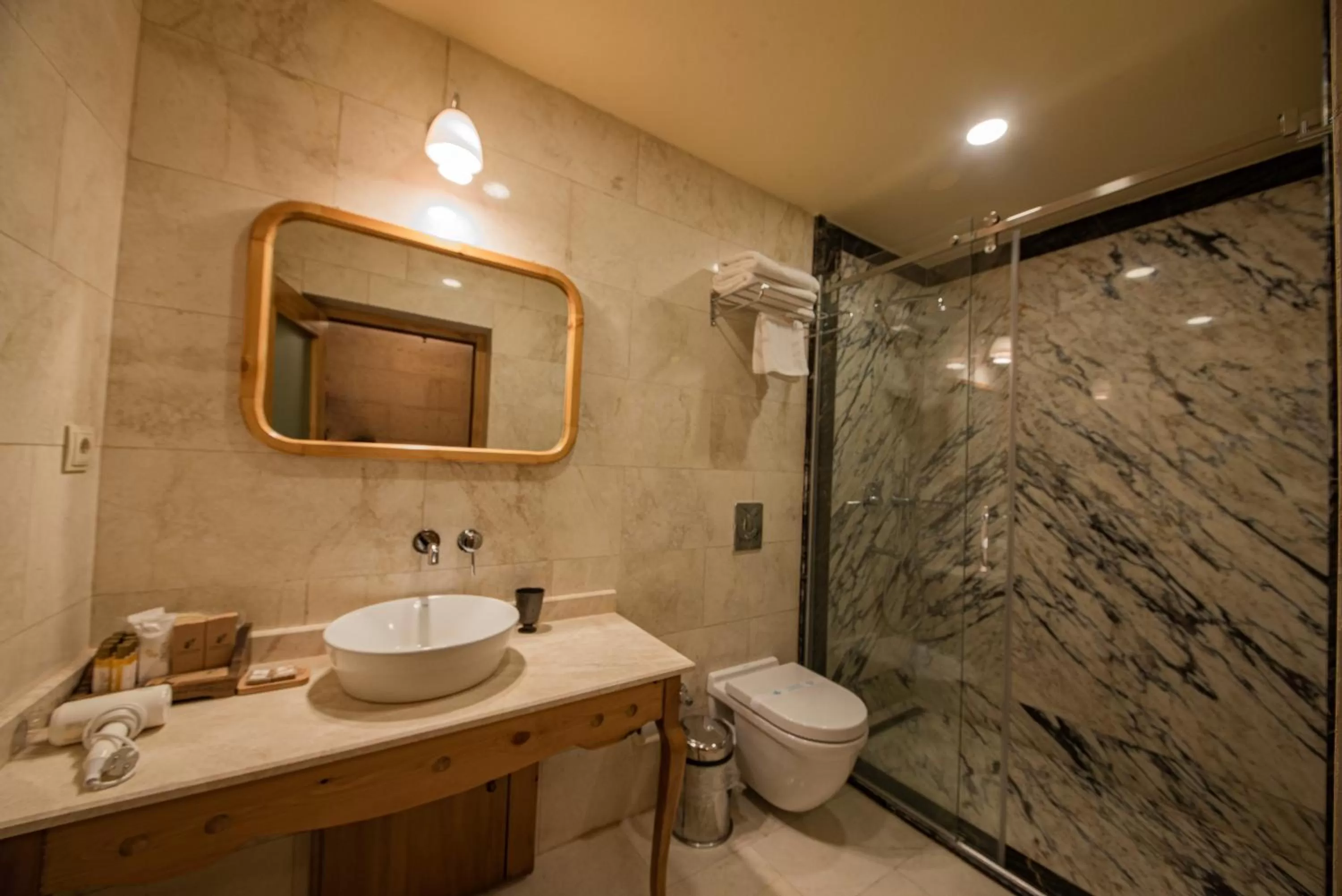 Shower in Cratus Stone Palace