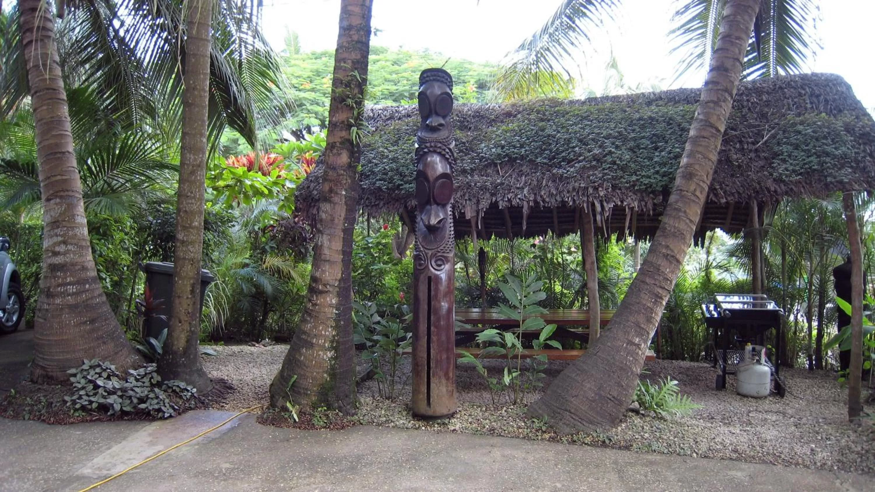 BBQ facilities in Coral Motel & Apartments