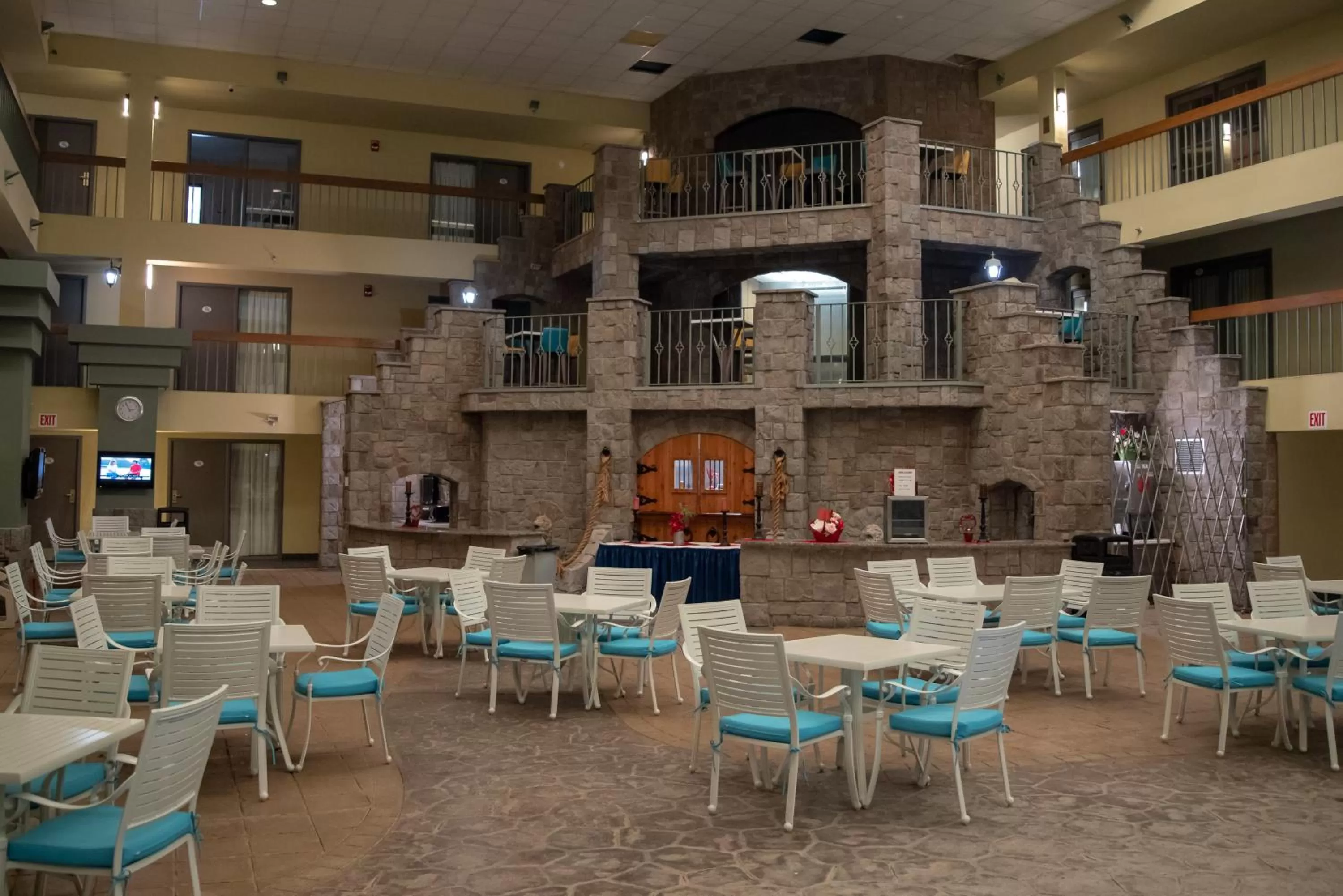 Restaurant/places to eat in Baymont by Wyndham Shakopee