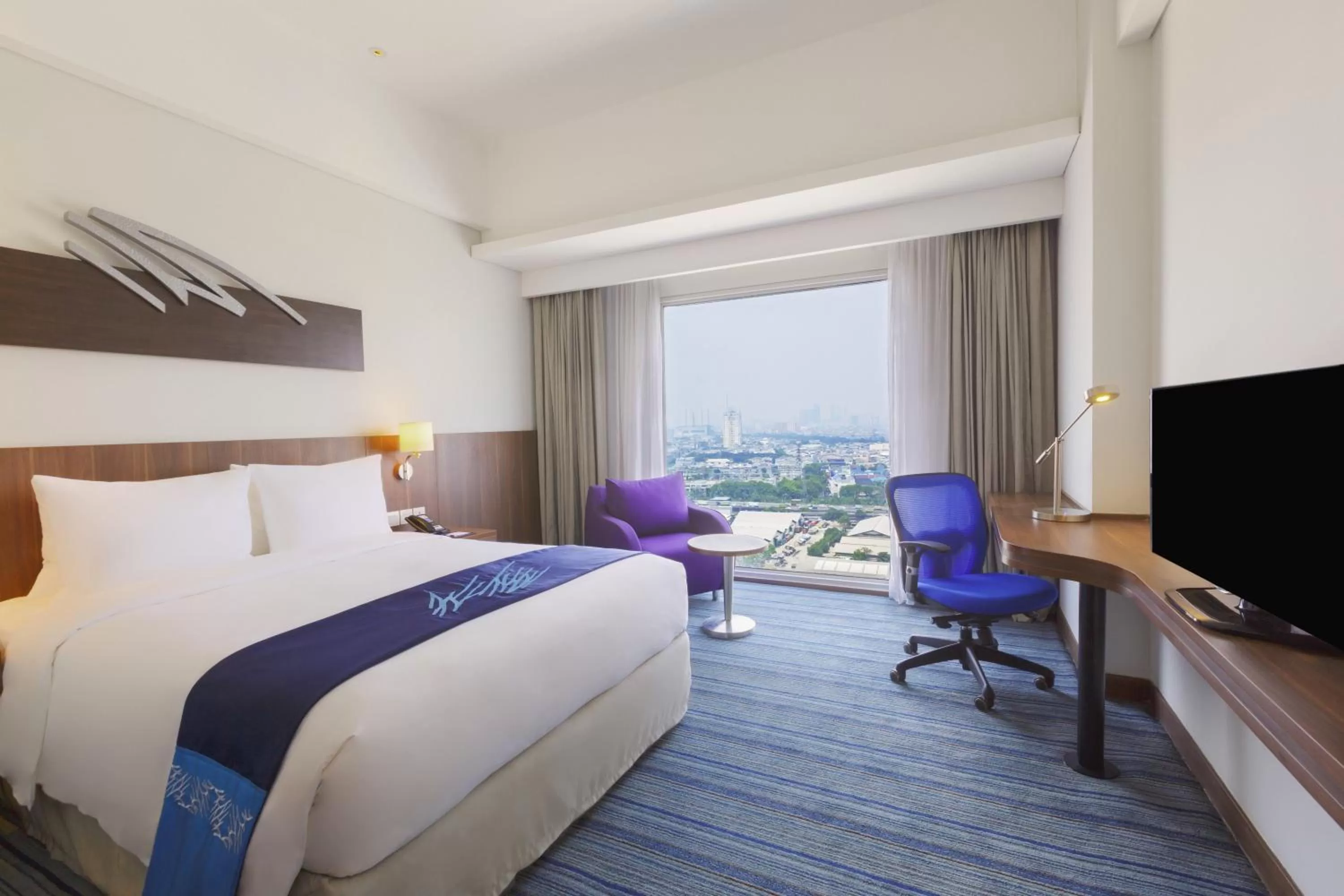 Bed in Holiday Inn Express Jakarta Pluit Citygate by IHG