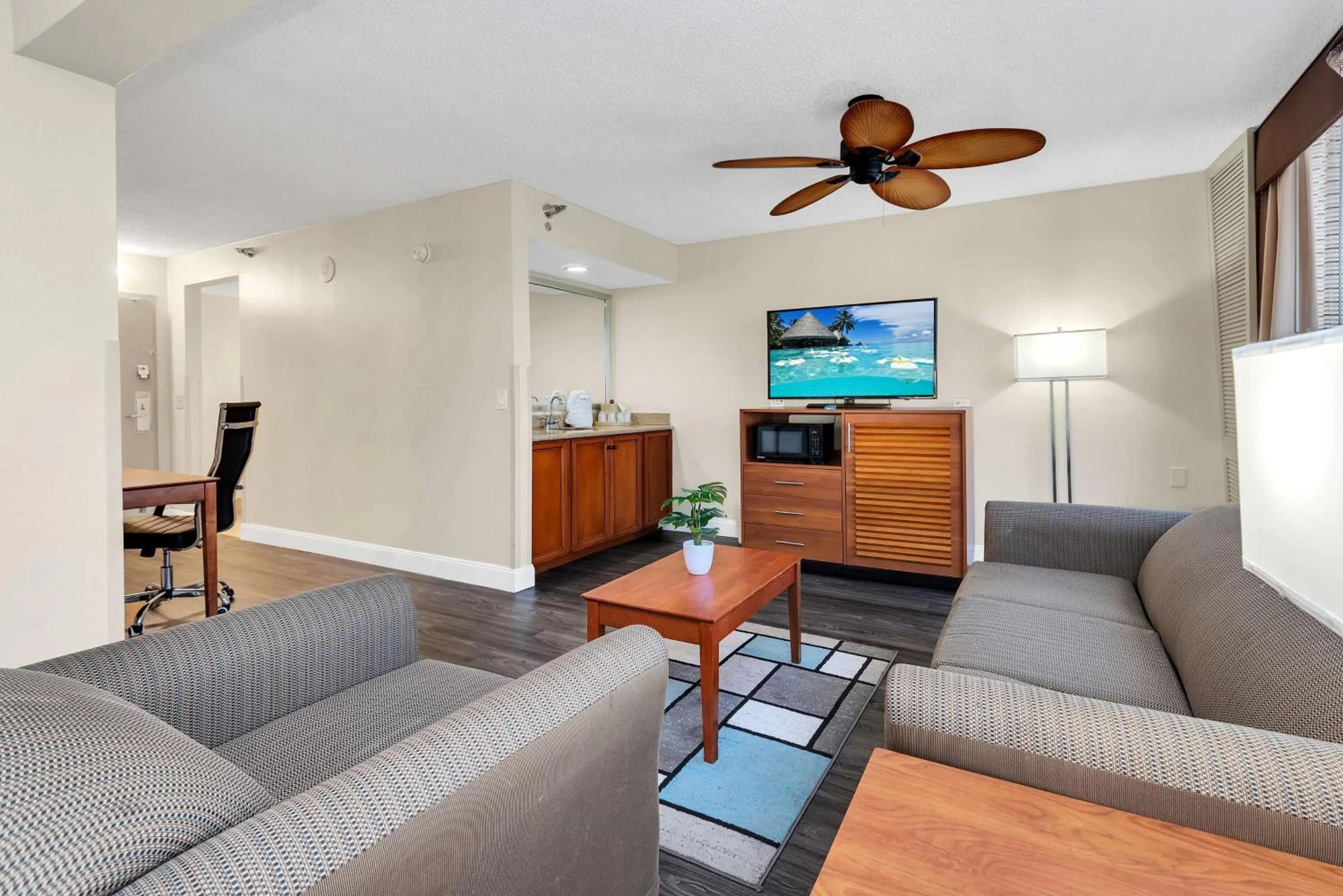 Photo of the whole room in Best Western Orlando Gateway Hotel