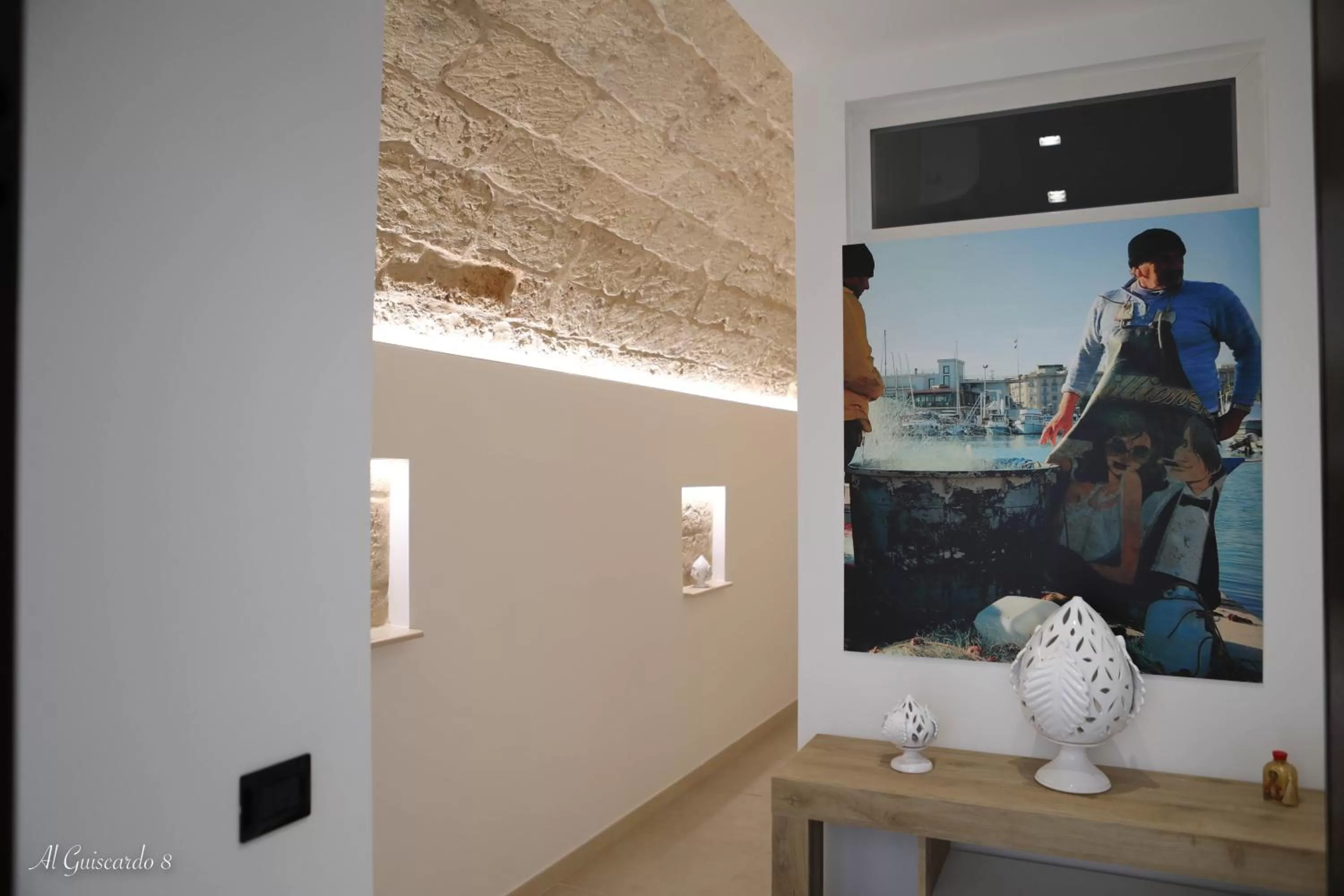 Decorative detail in Al Guiscardo 8