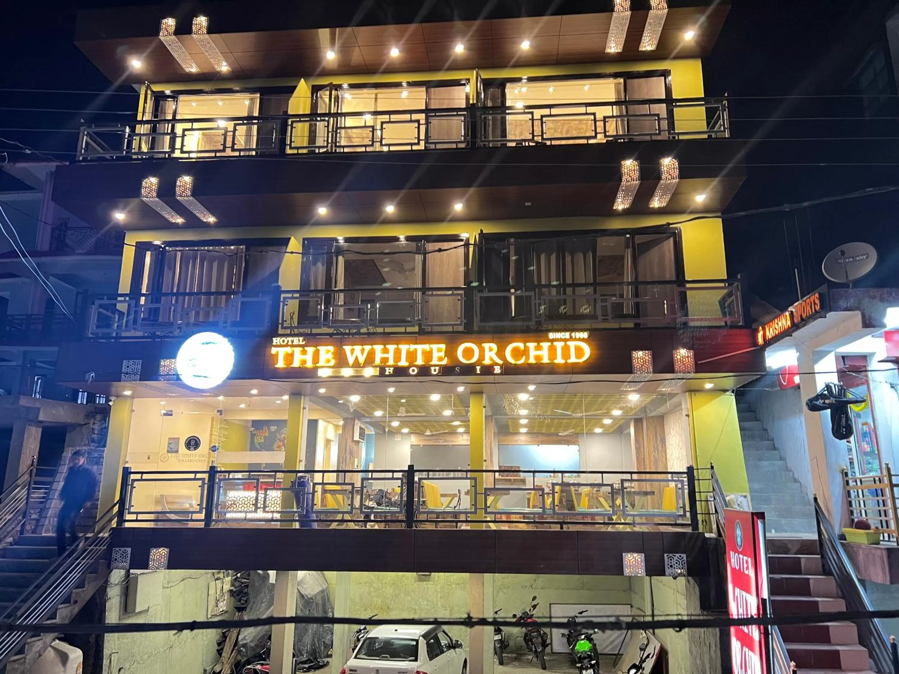Property Building in Hotel White Orchid Dalhausie