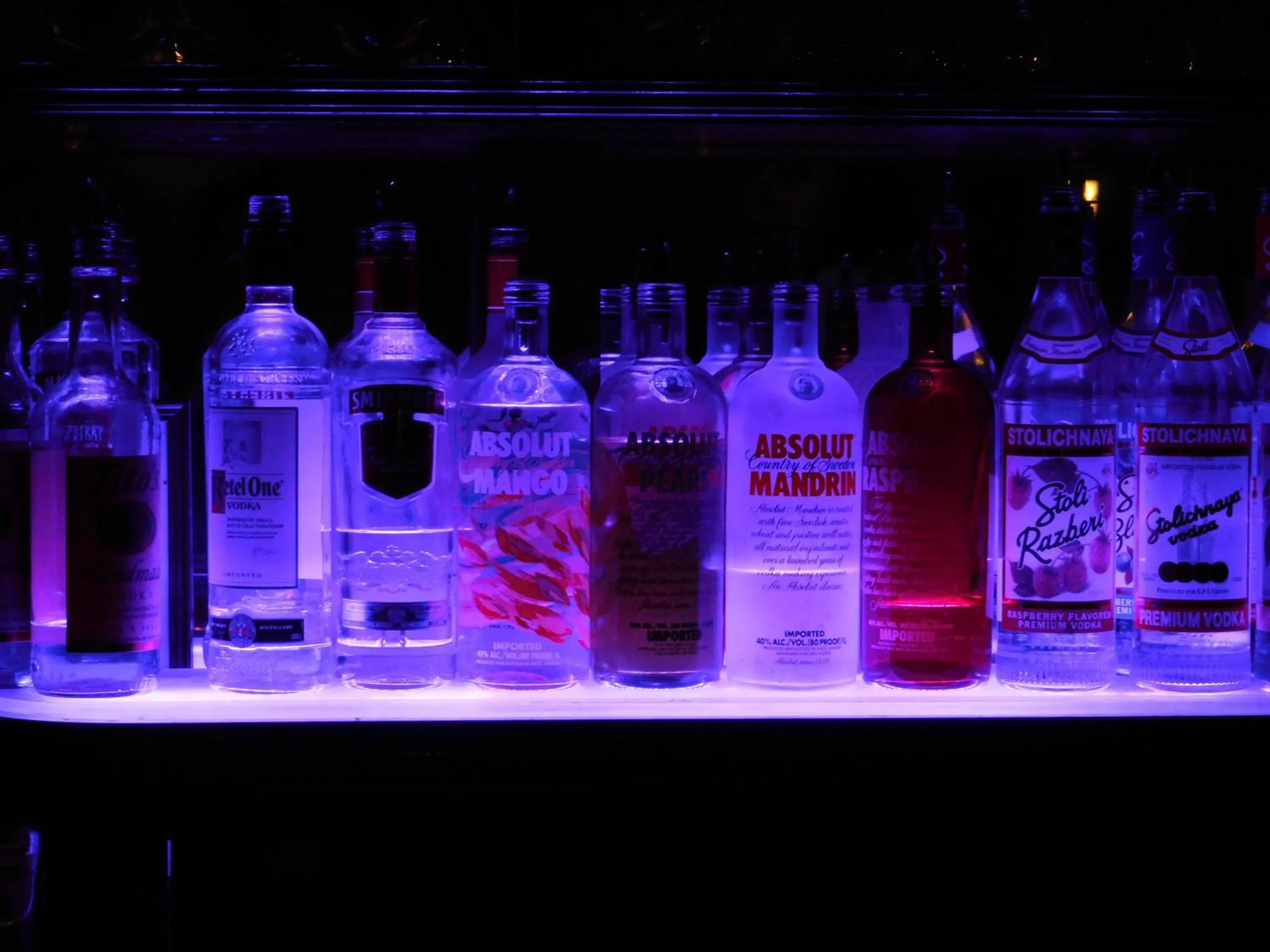 Lounge or bar in West Gate Inn Nyack