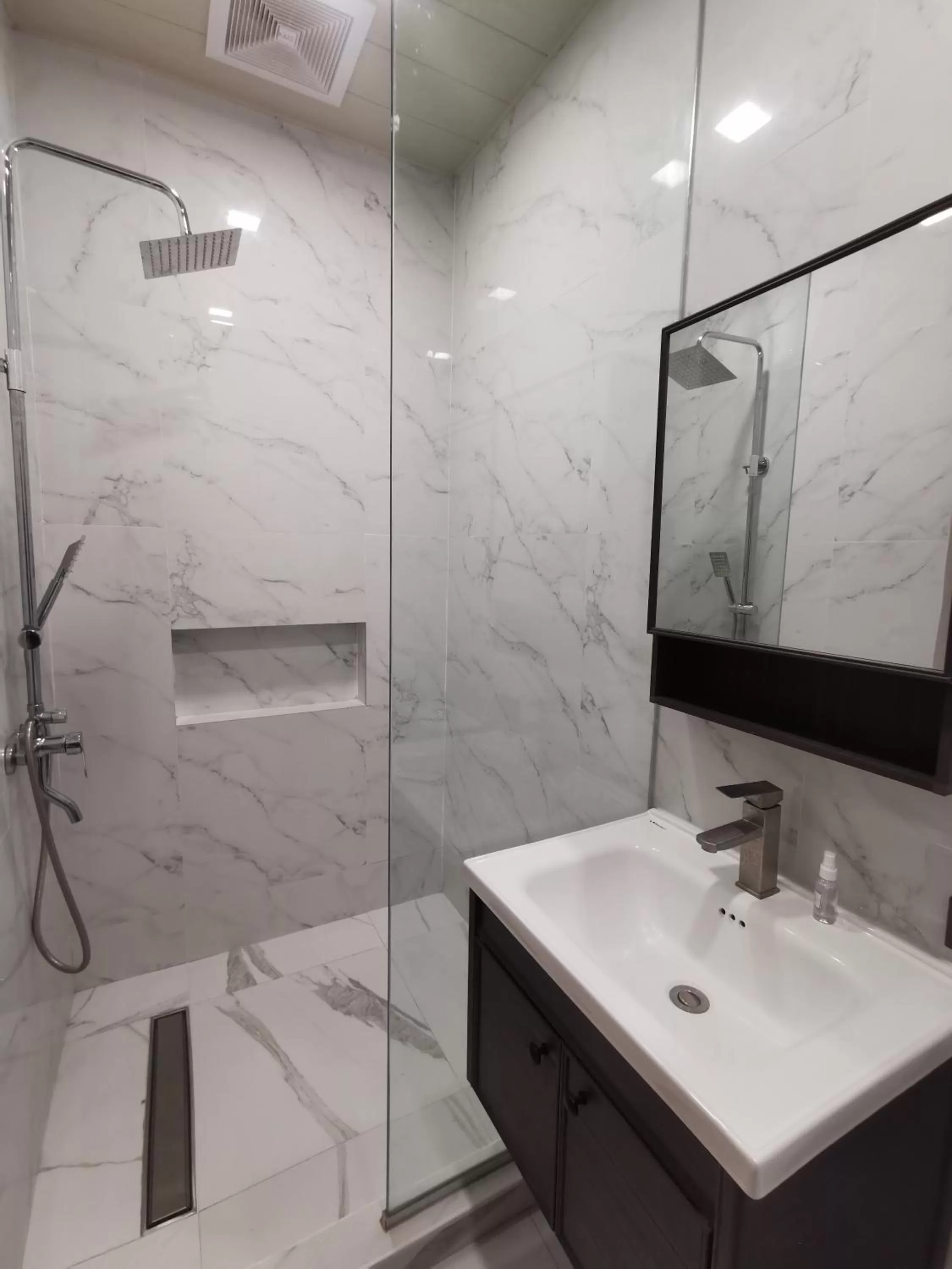 Bathroom in Tagaytay Country Hotel