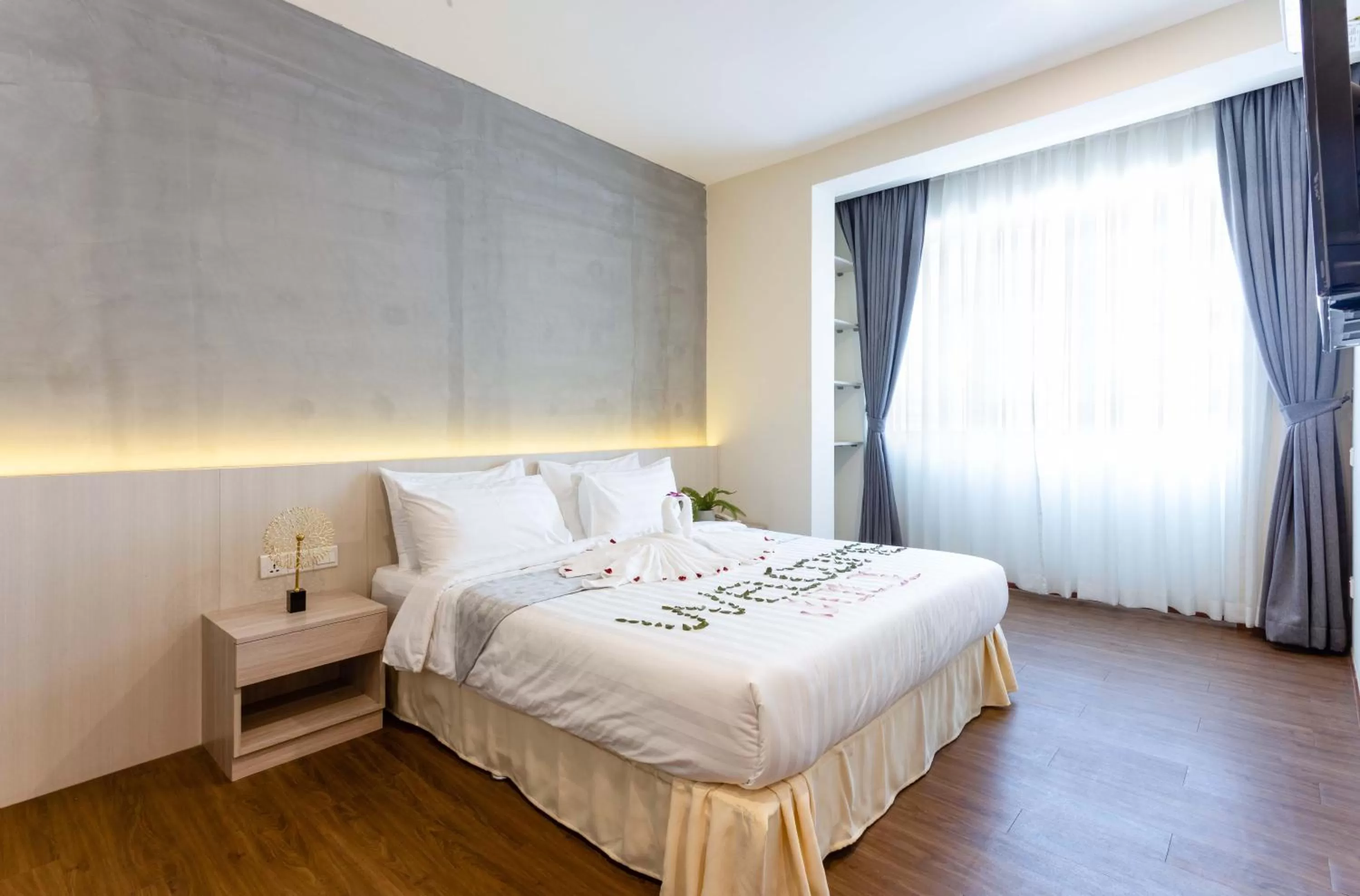 Photo of the whole room, Bed in Joli Hotel