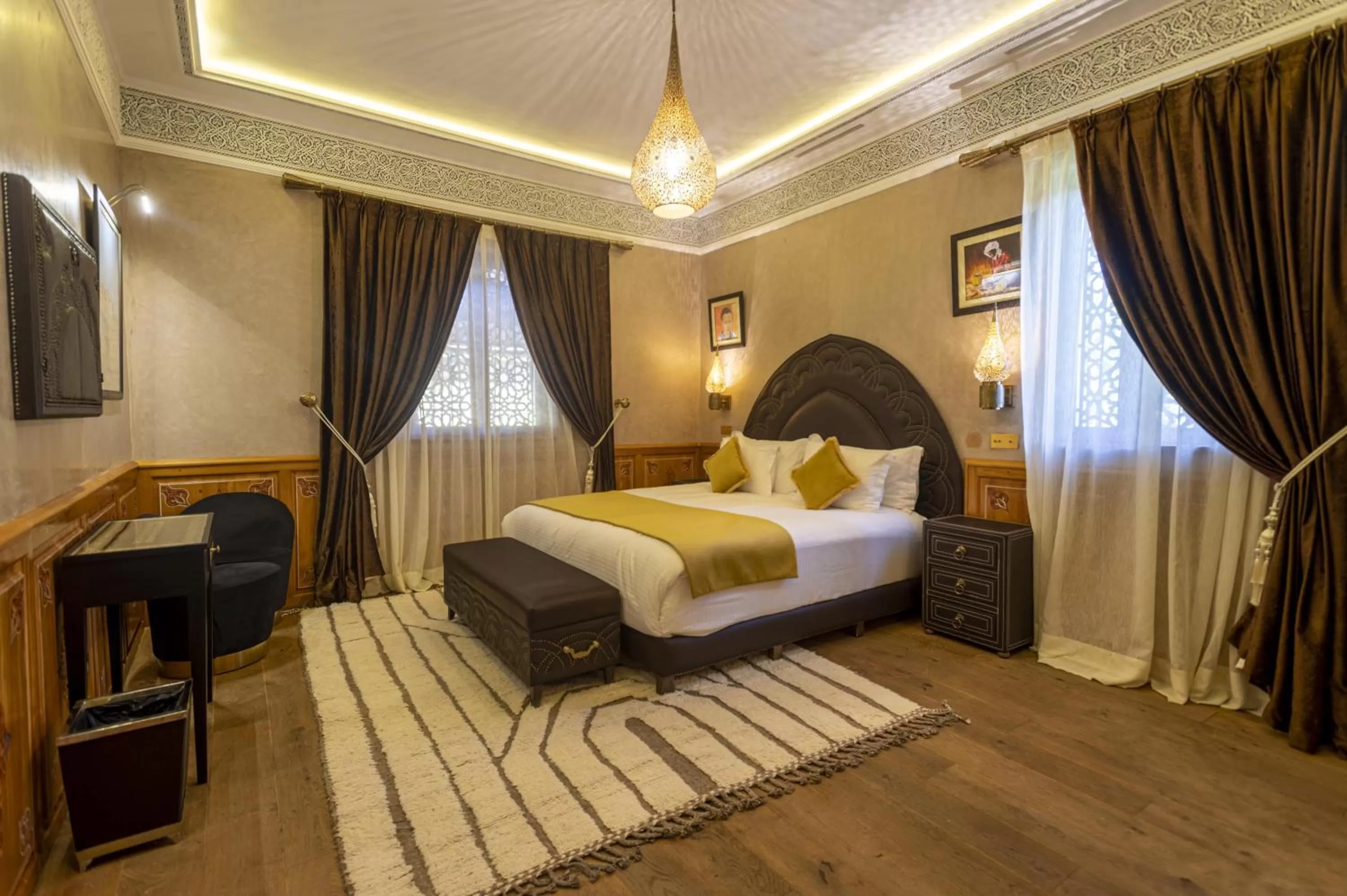 Bed in Maria Towers , Palais Table d'hôtes & SPA