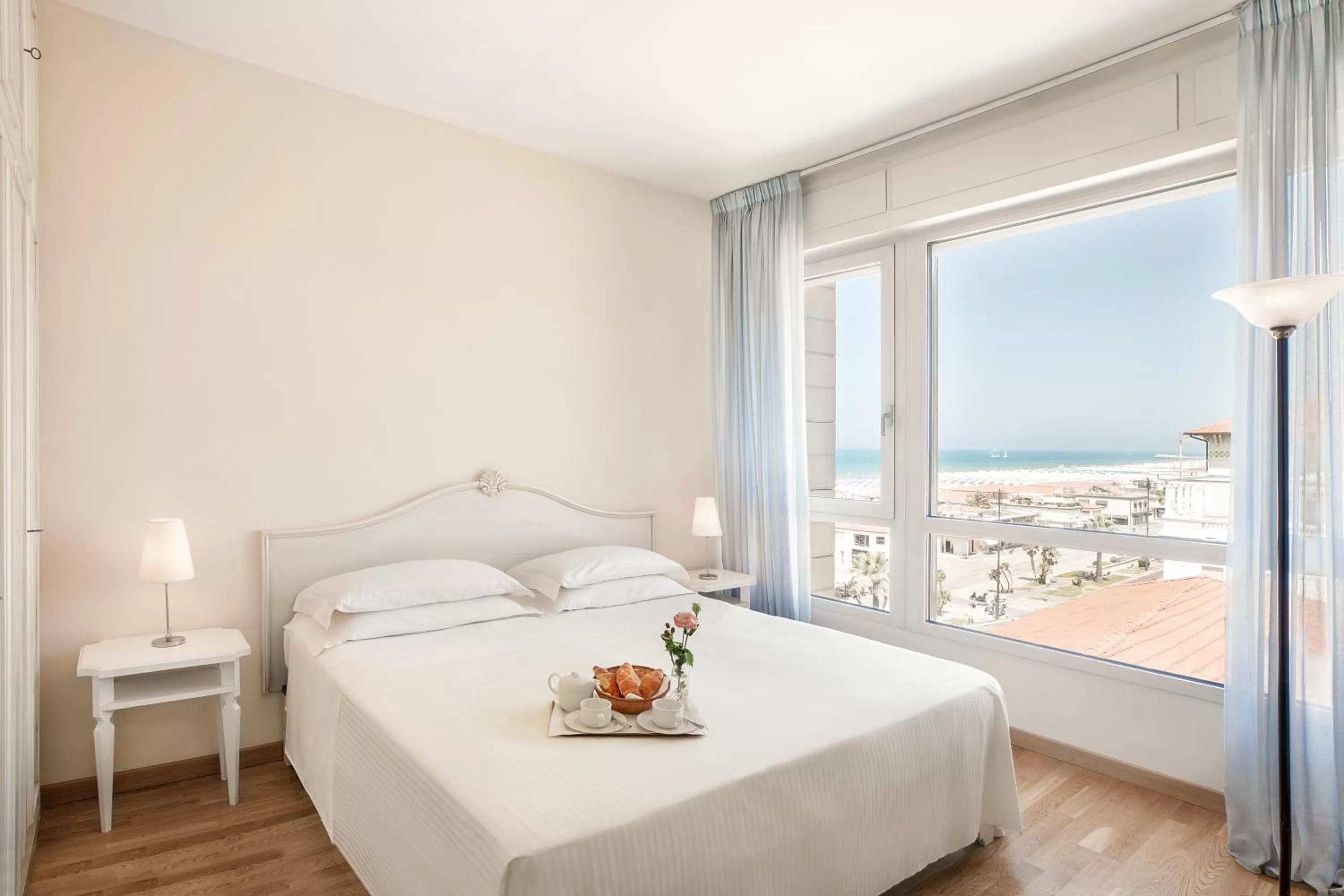 Photo of the whole room, Bed in Hotel Sina Astor