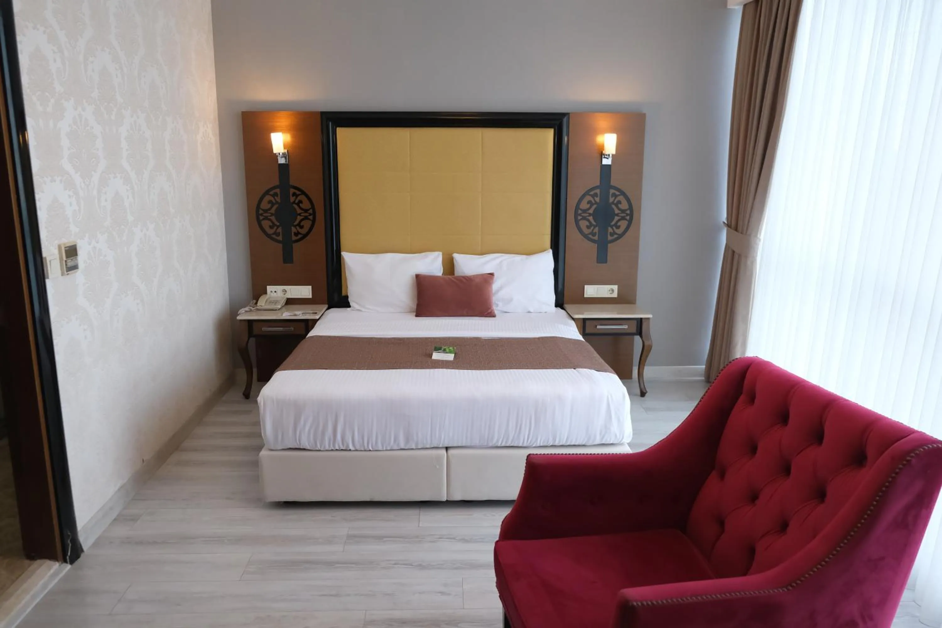 Photo of the whole room, Bed in Asia City Hotel Istanbul