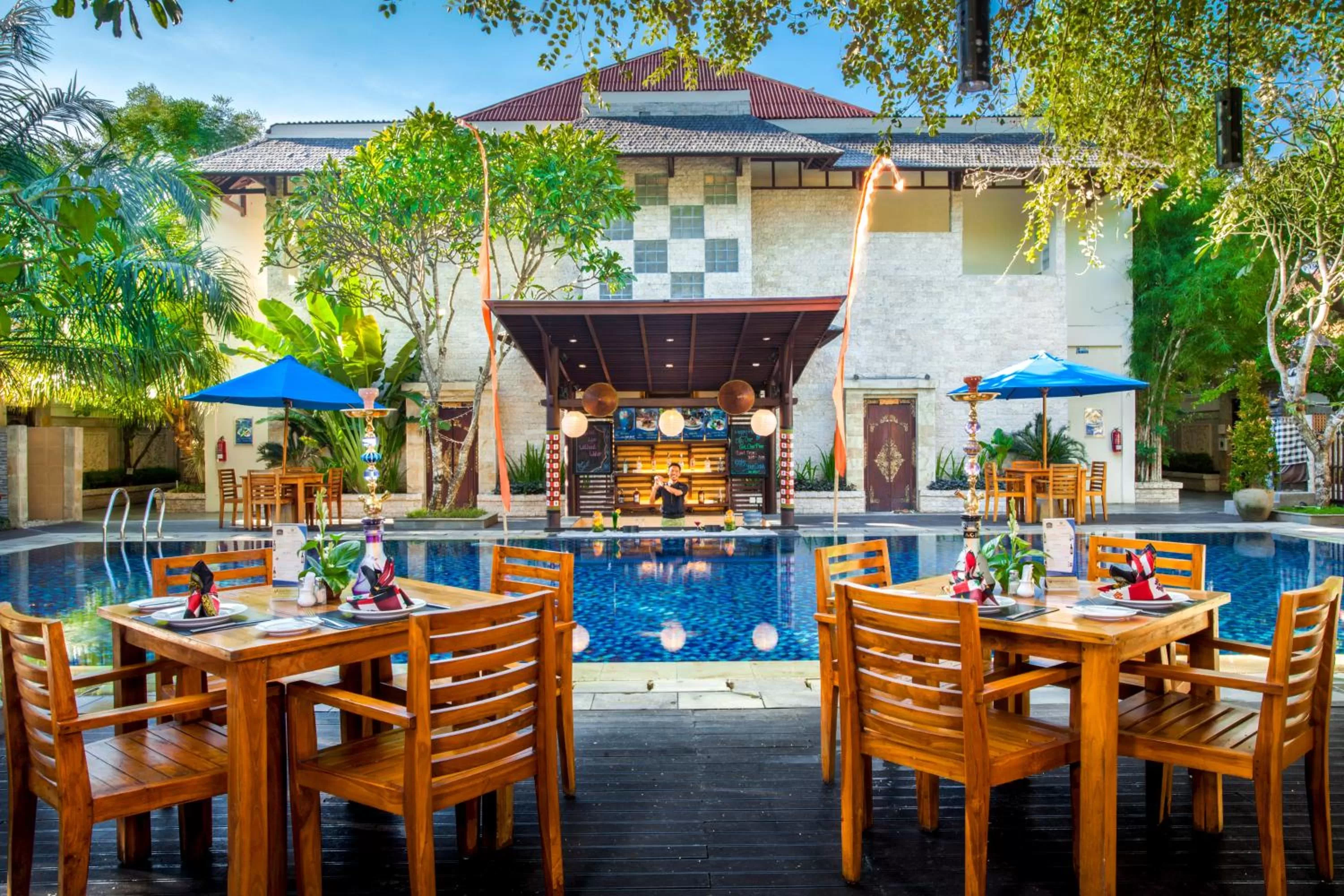 Restaurant/places to eat in Best Western Kuta Villa