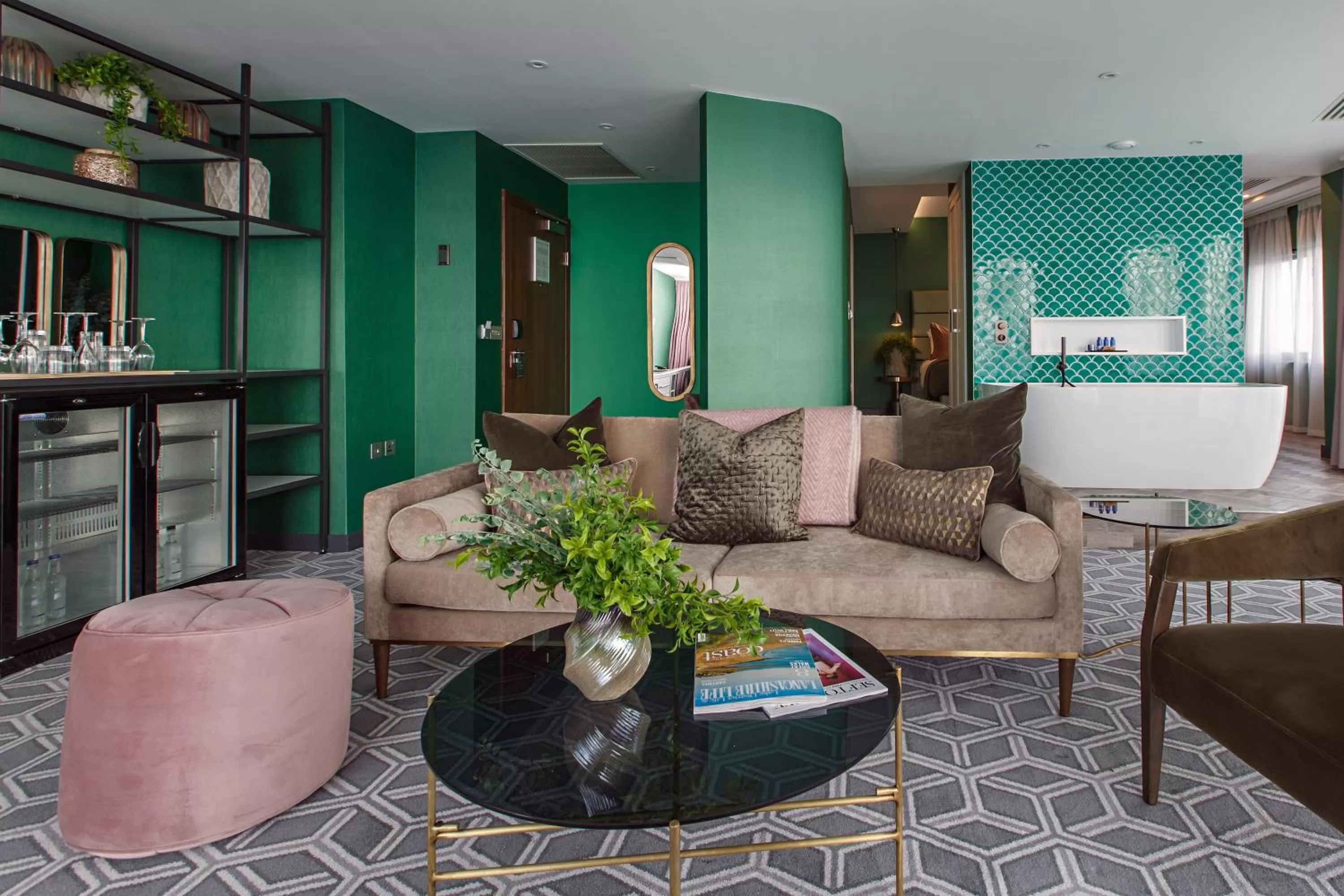 Living room in Waterfront Southport Hotel