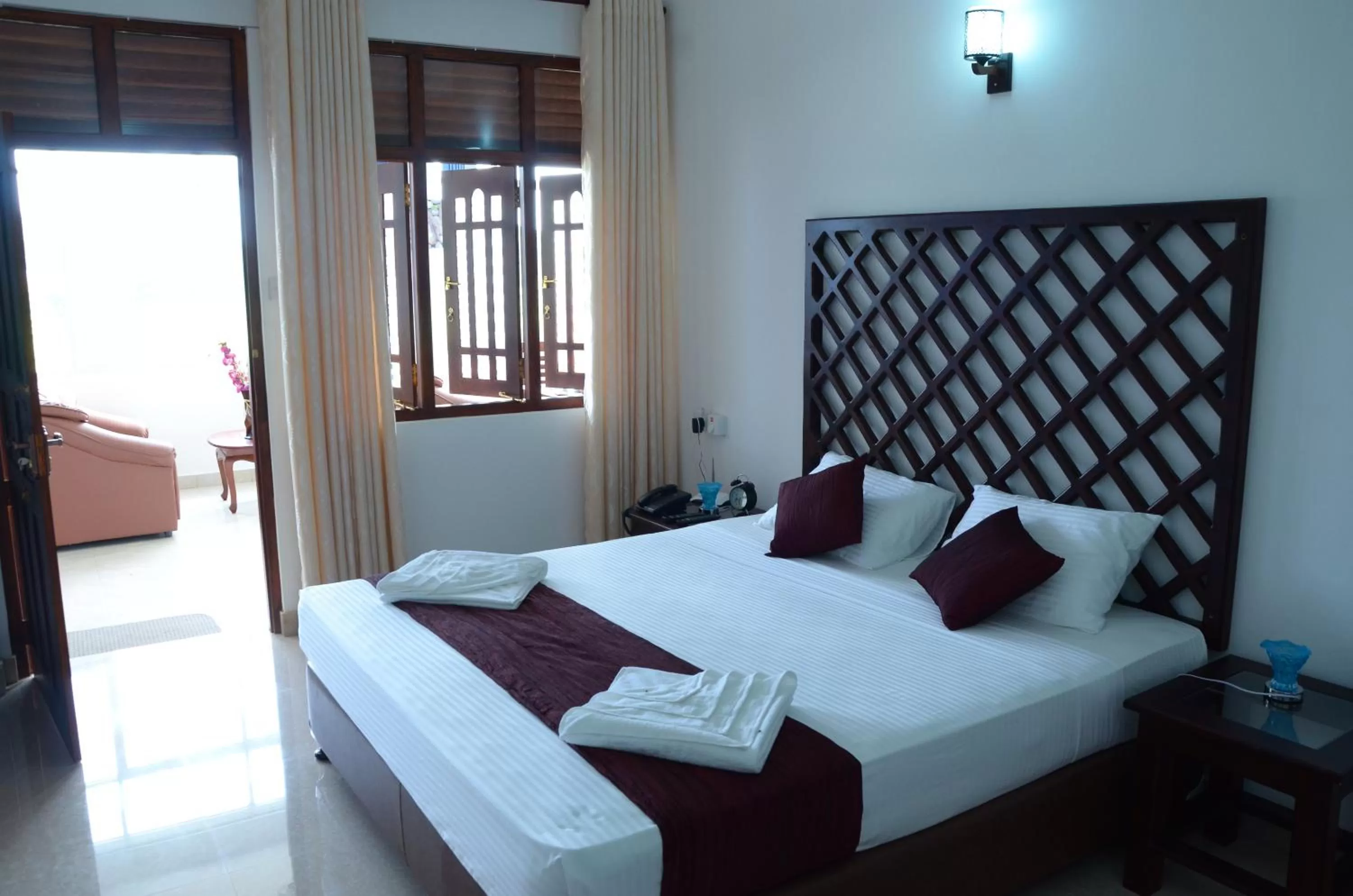 Shower, Bed in Otha Shy Airport Transit Hotel