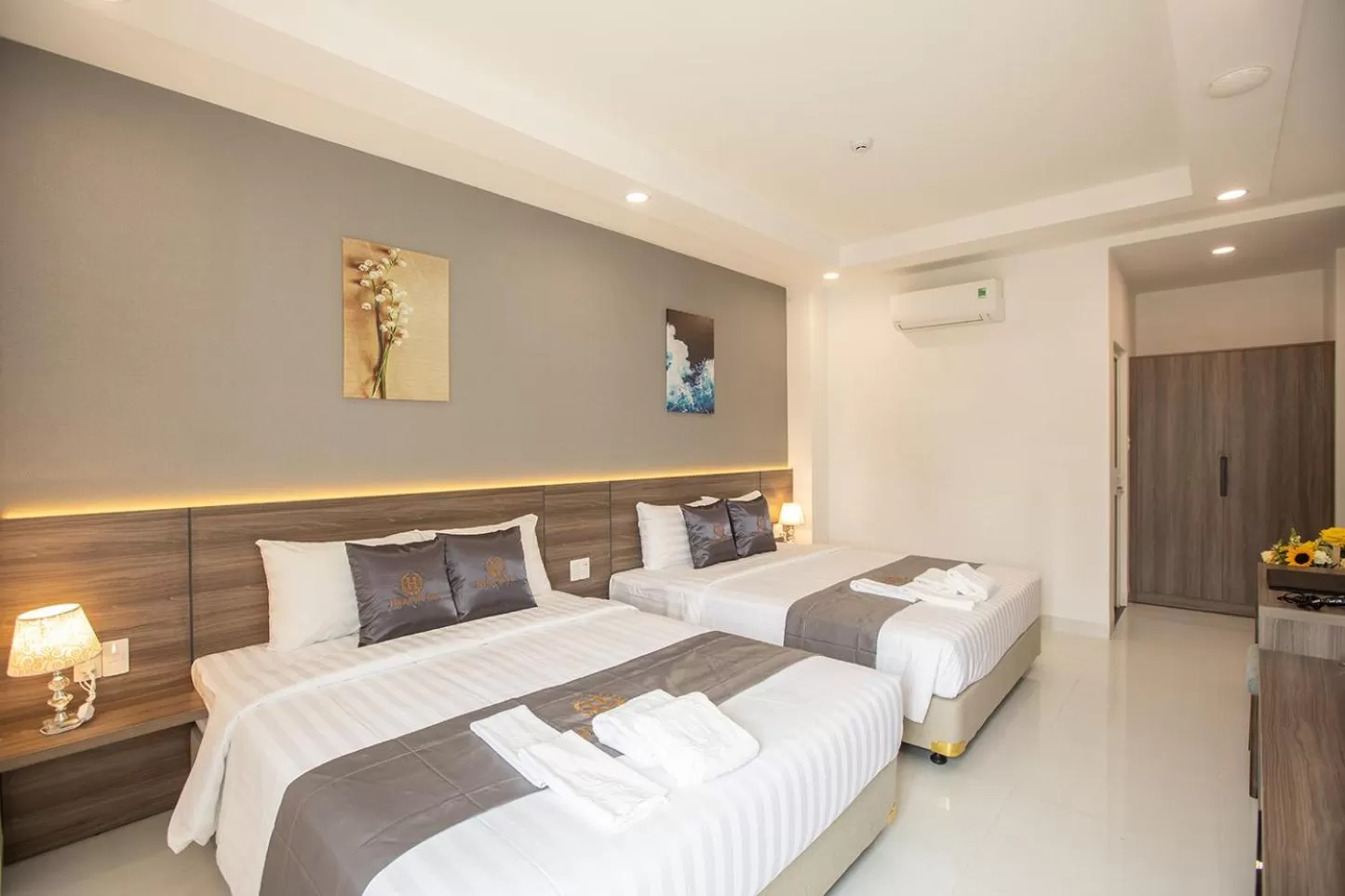 Bed in Hera Hotel Airport