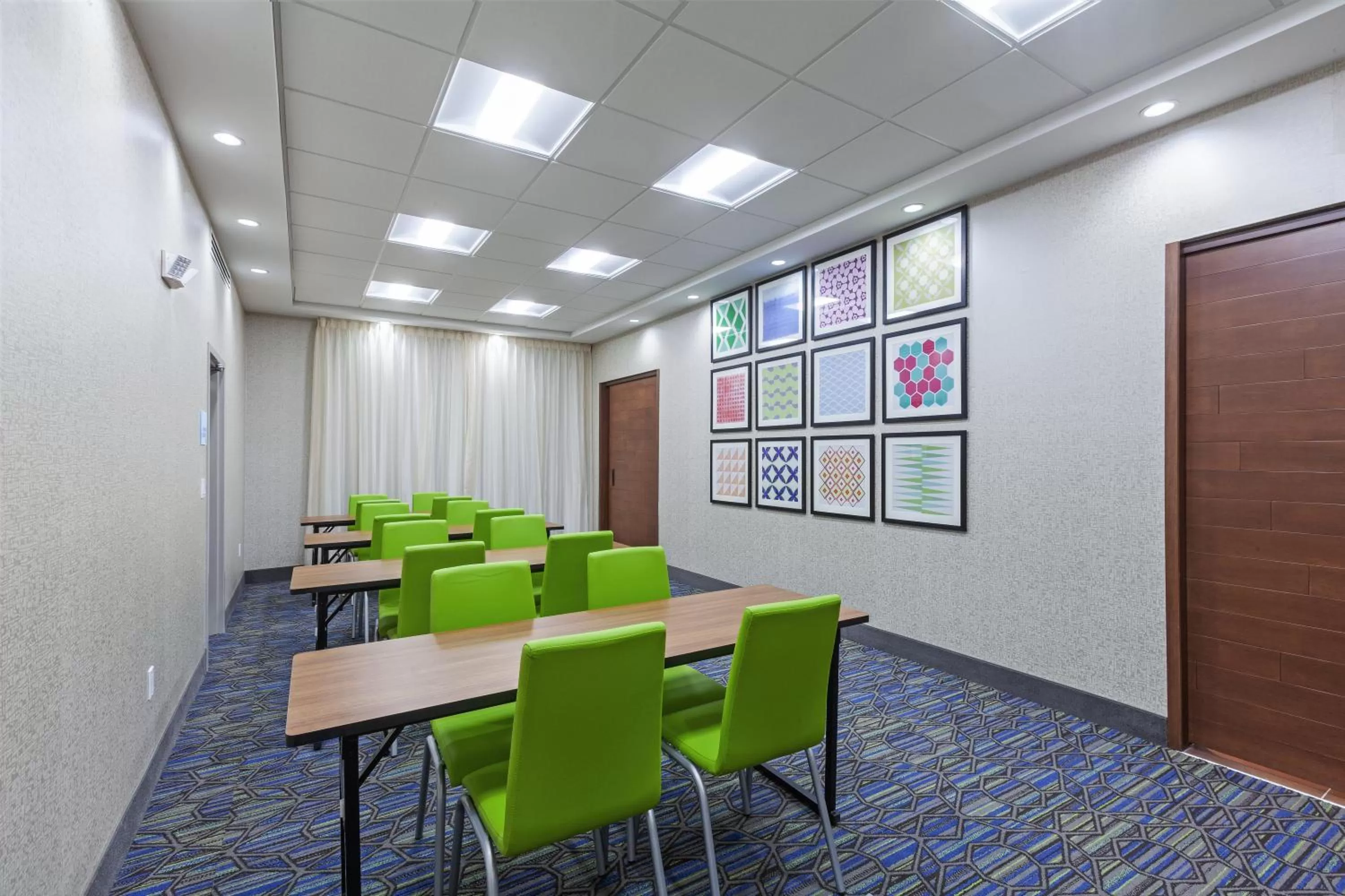 Meeting/conference room in Holiday Inn Express & Suites - Tulsa Northeast - Owasso by IHG
