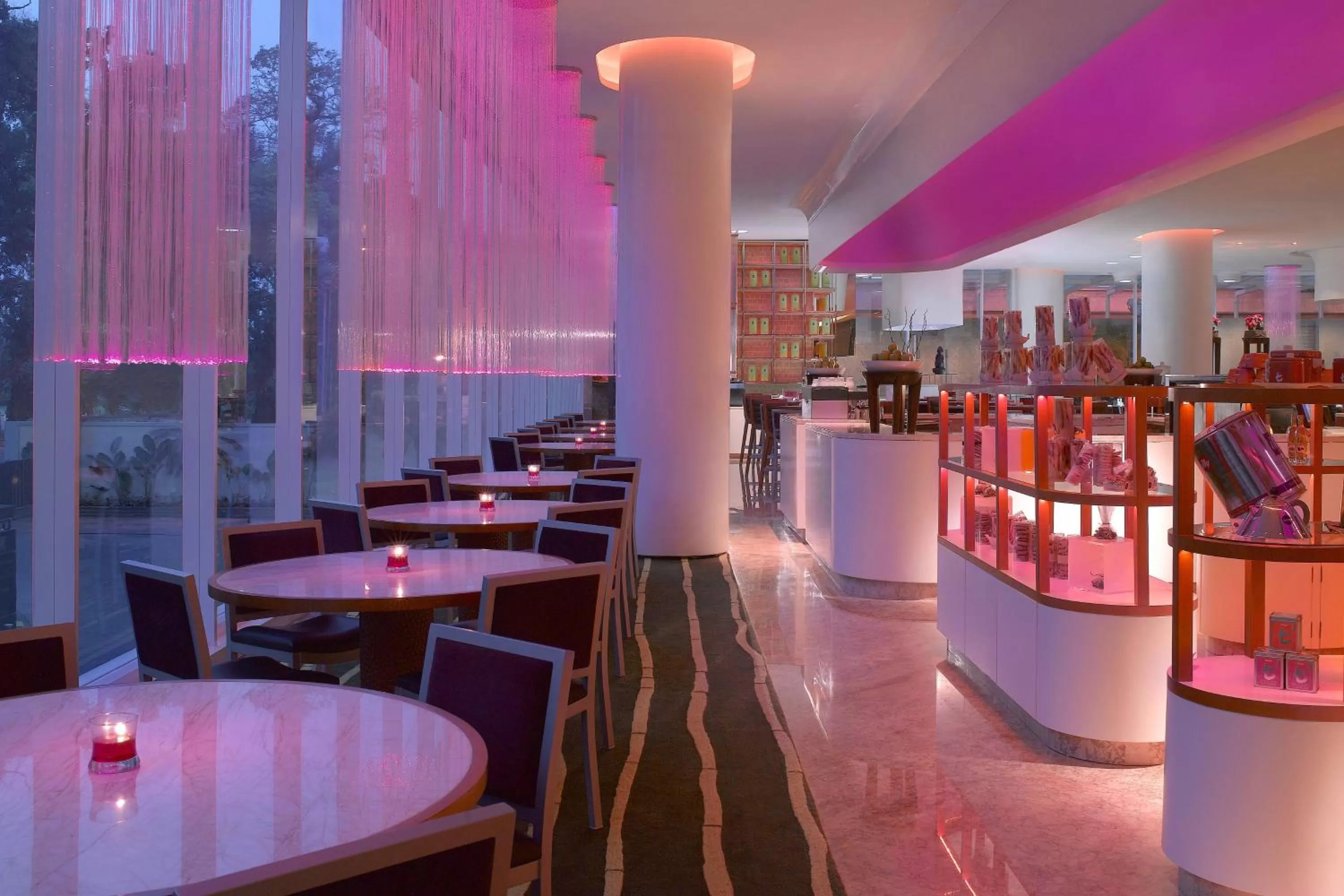 Restaurant/places to eat in JW Marriott Hotel Medan