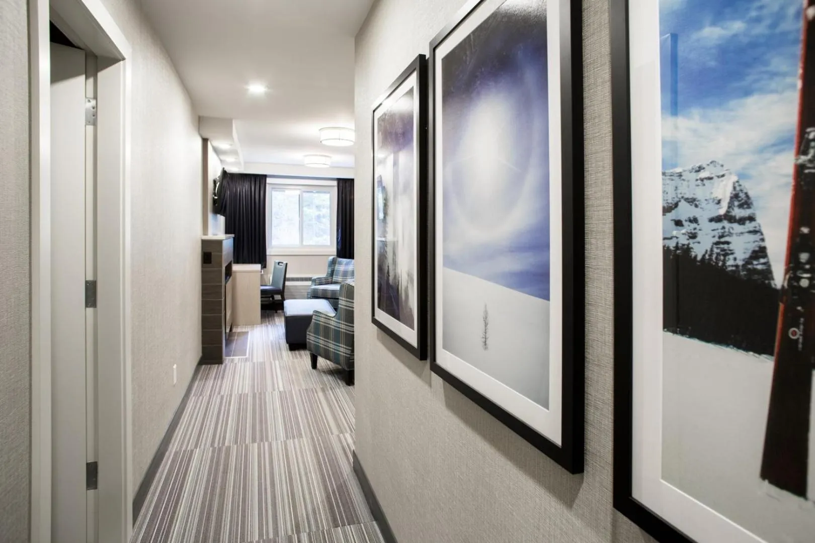 Decorative detail in Mountaineer Lodge