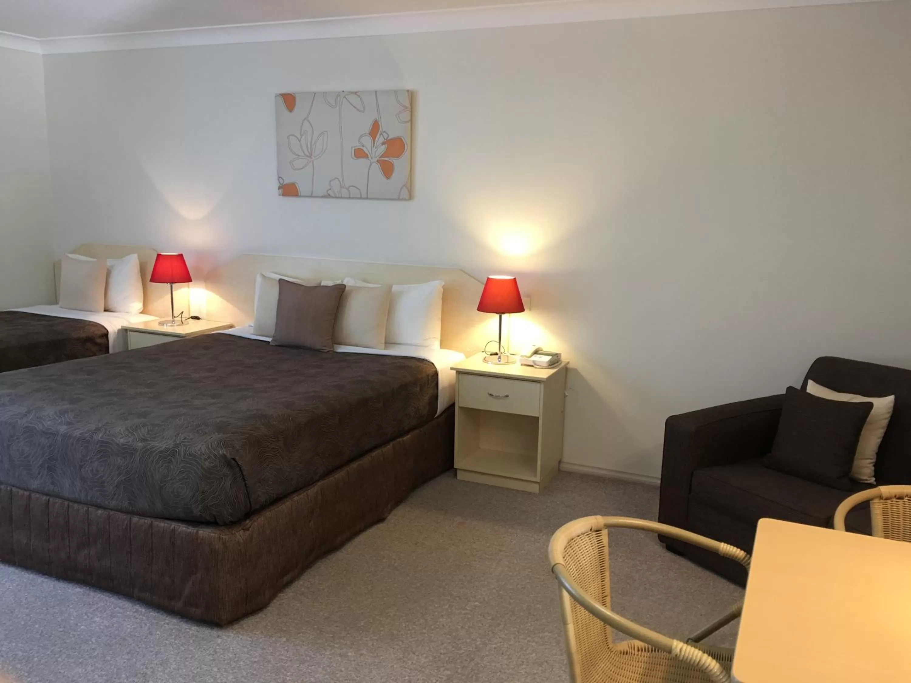 Bed in Tuckerbox Motor Inn