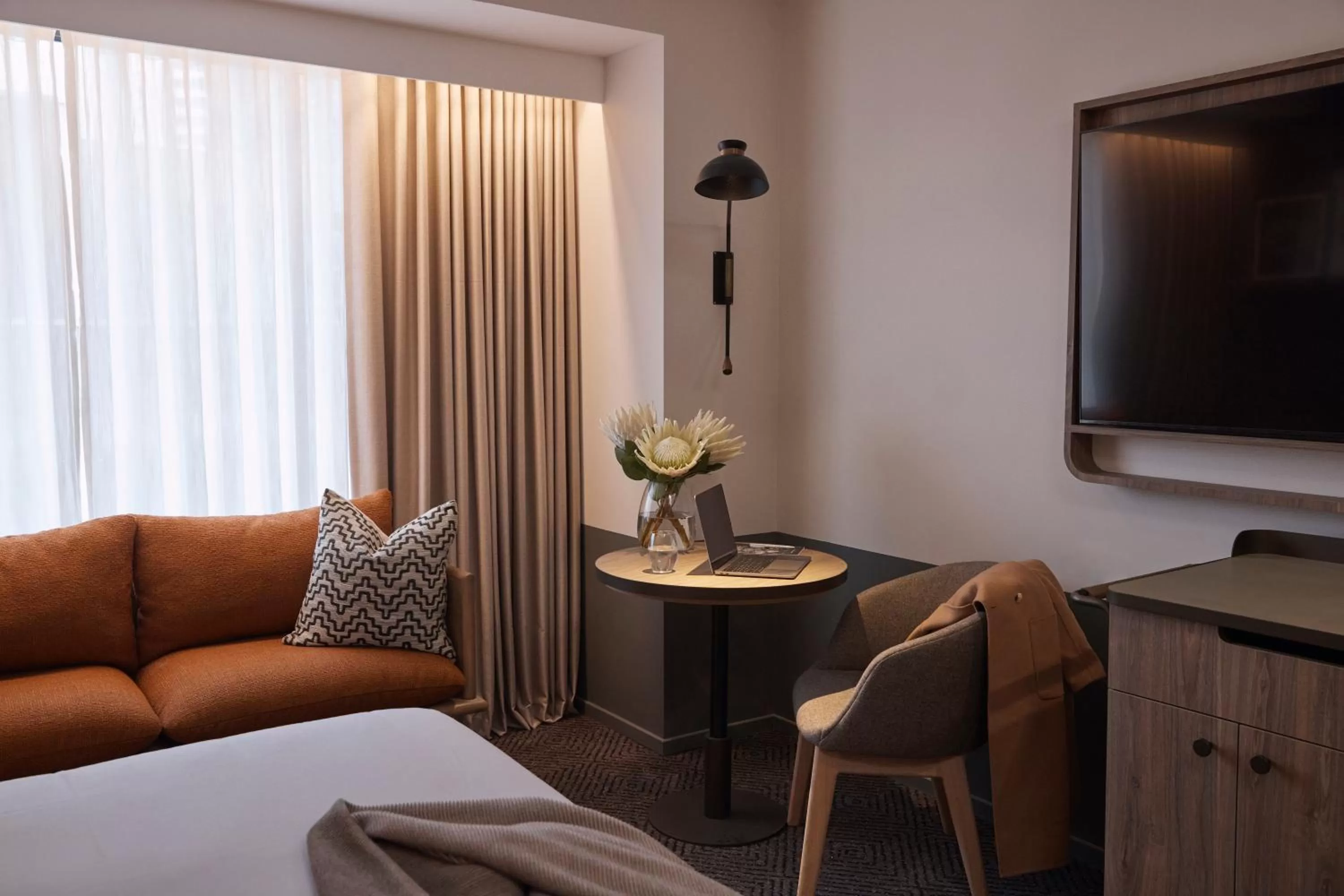 Living room in Rydges Melbourne