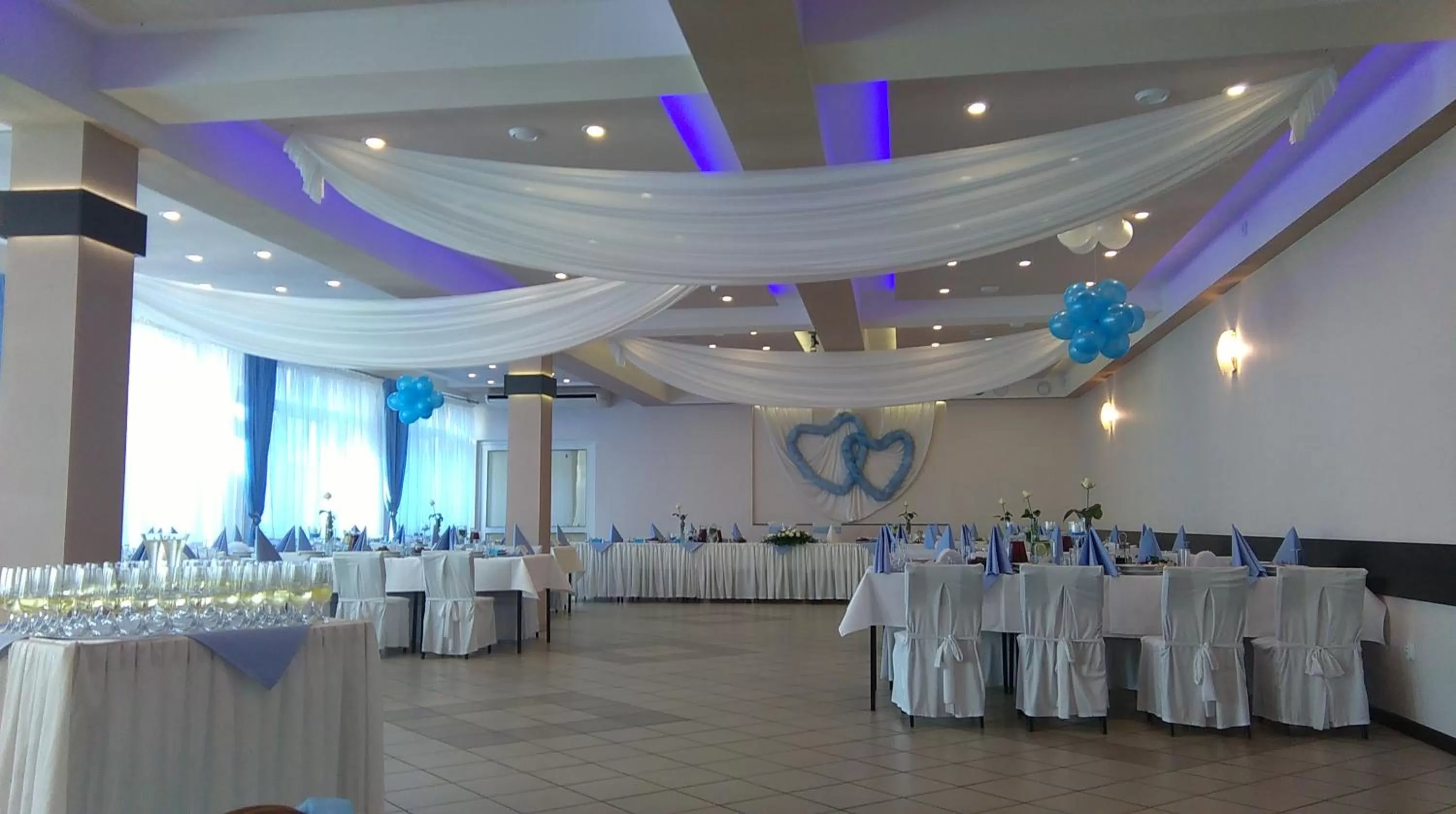 Restaurant/places to eat in HOTEL ODR