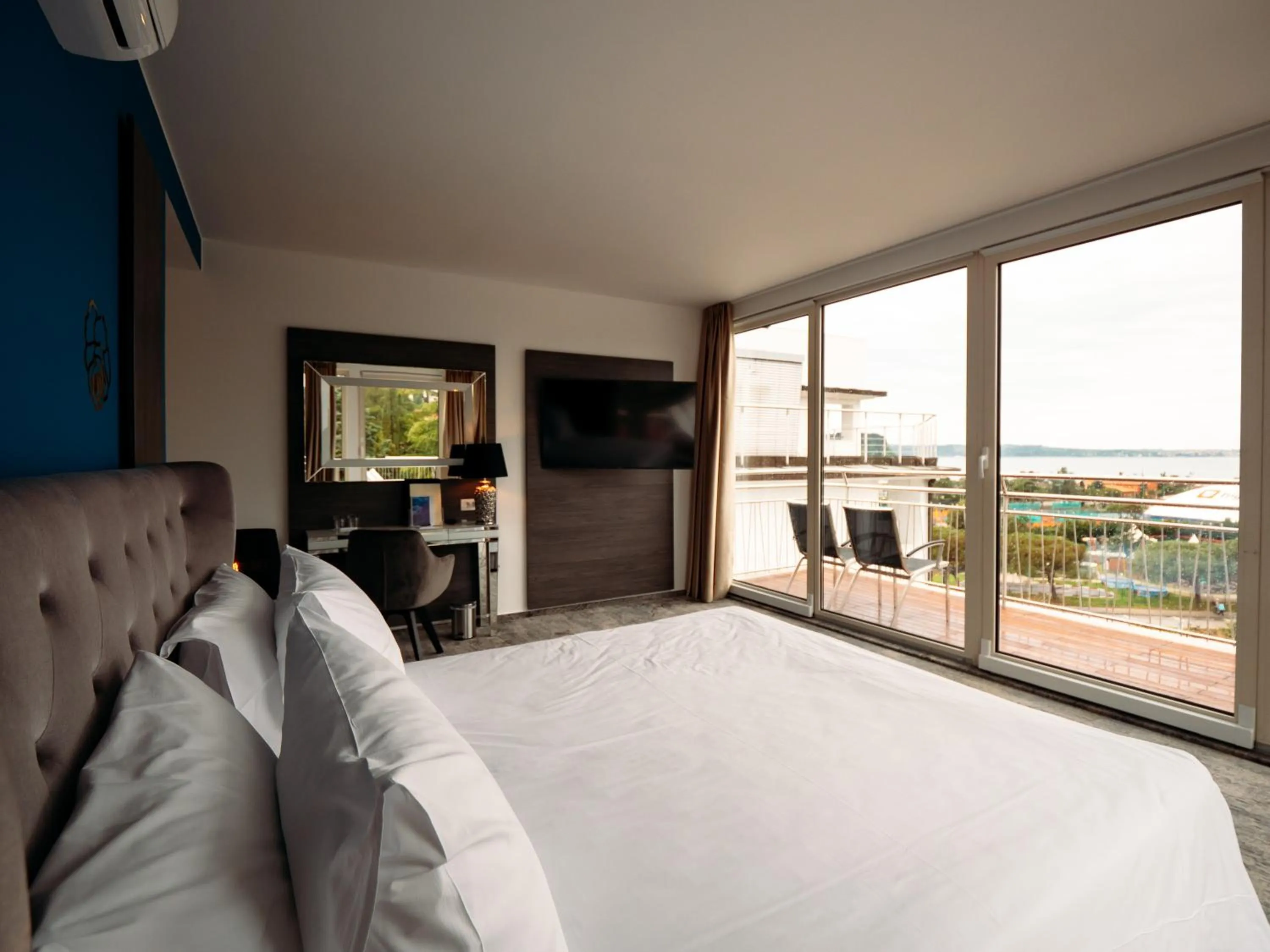 Photo of the whole room, Bed in Boutique Hotel Portorose