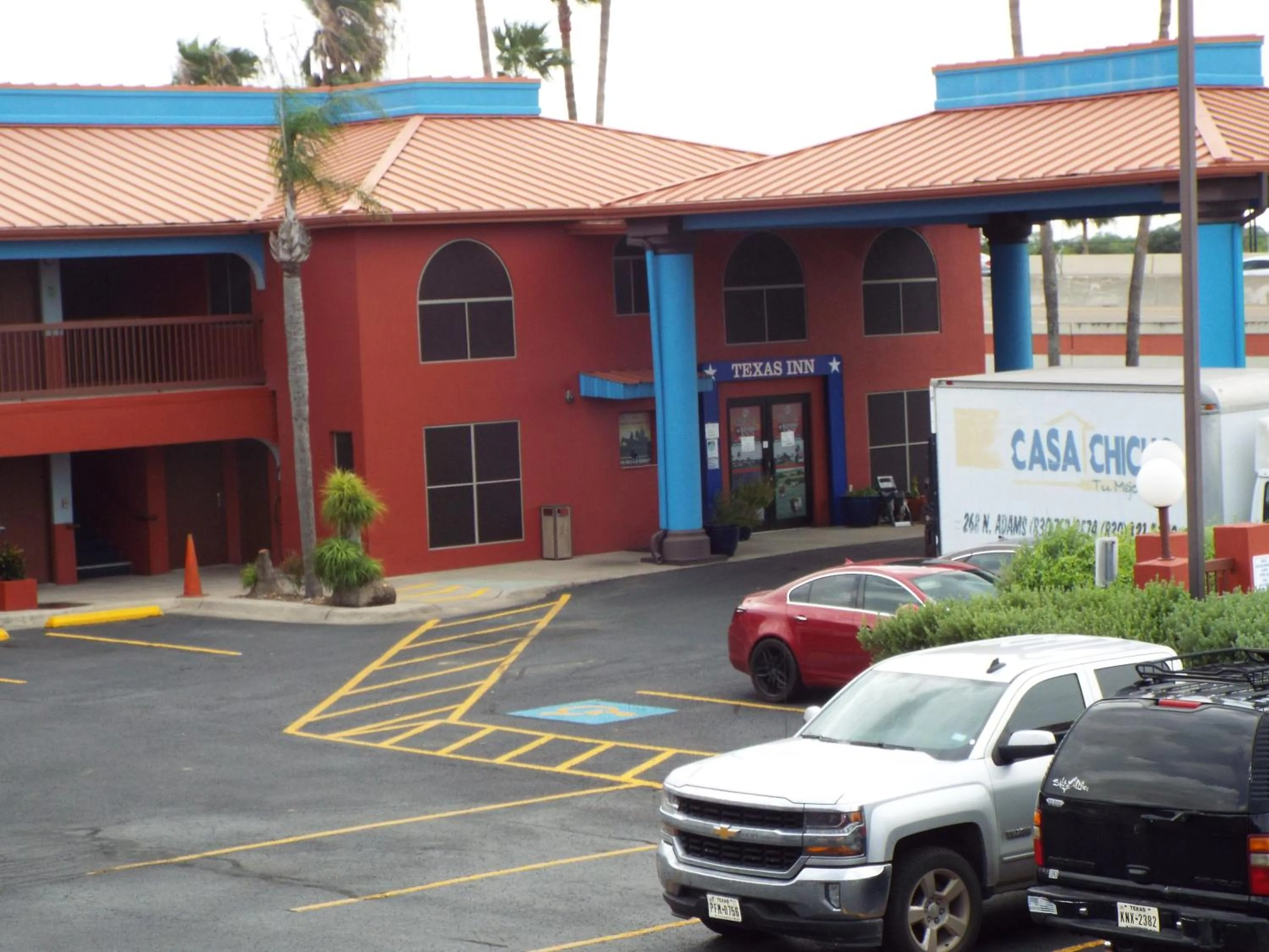 Property building in Texas Inn Harlingen