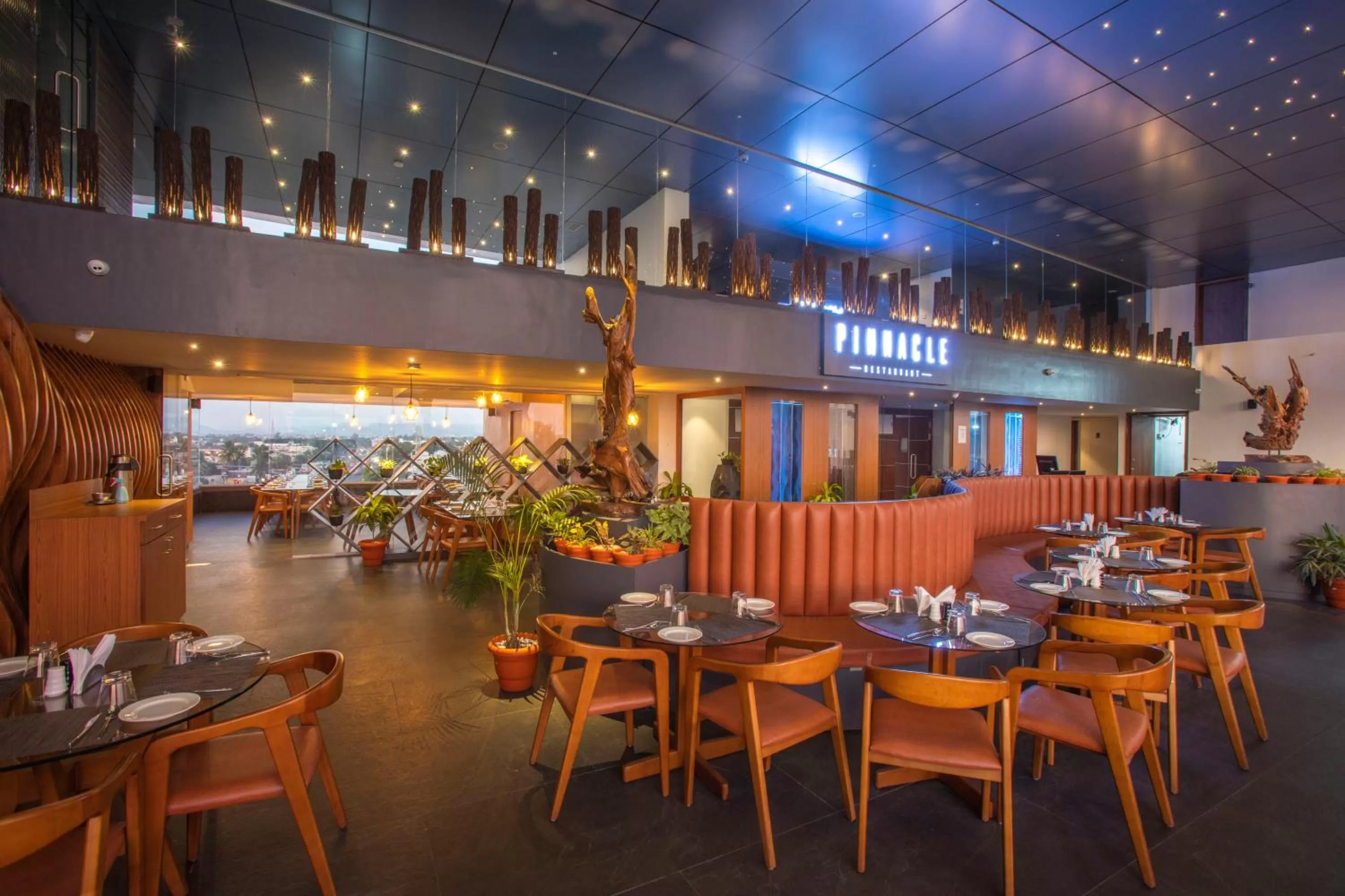 Restaurant/Places to Eat in Sapphire Premium Hotel & Suite