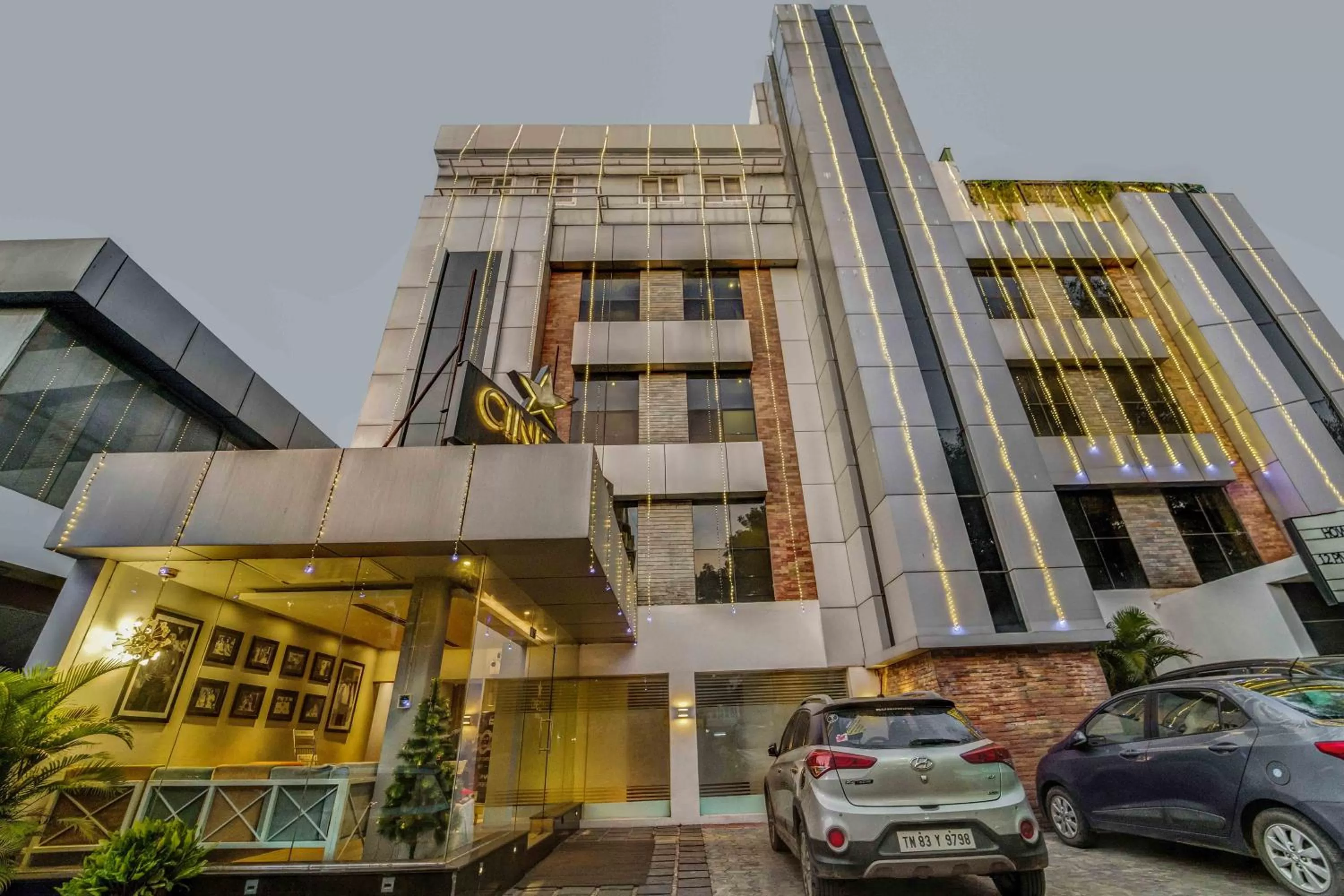 Property Building in Upar Hotels Cinecity Kodambakkam RAGHAVENDRA MANDAPAM