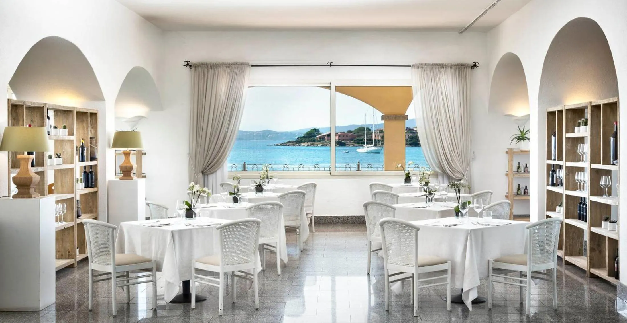 Restaurant/places to eat in Gabbiano Azzurro Hotel & Suites