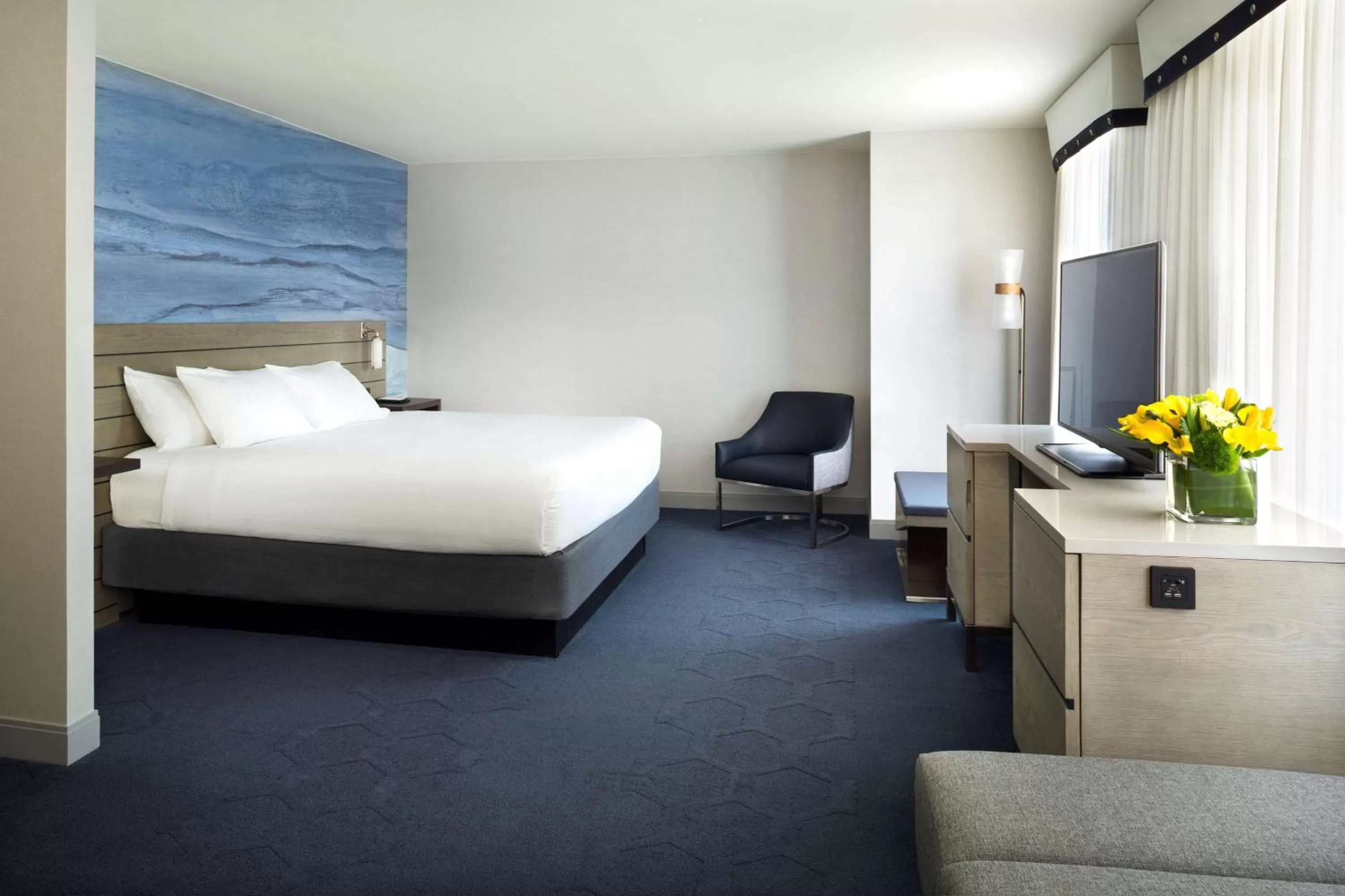 King Room with Accessible Tub - Disability Access in Hyatt Centric Fisherman's Wharf San Francisco