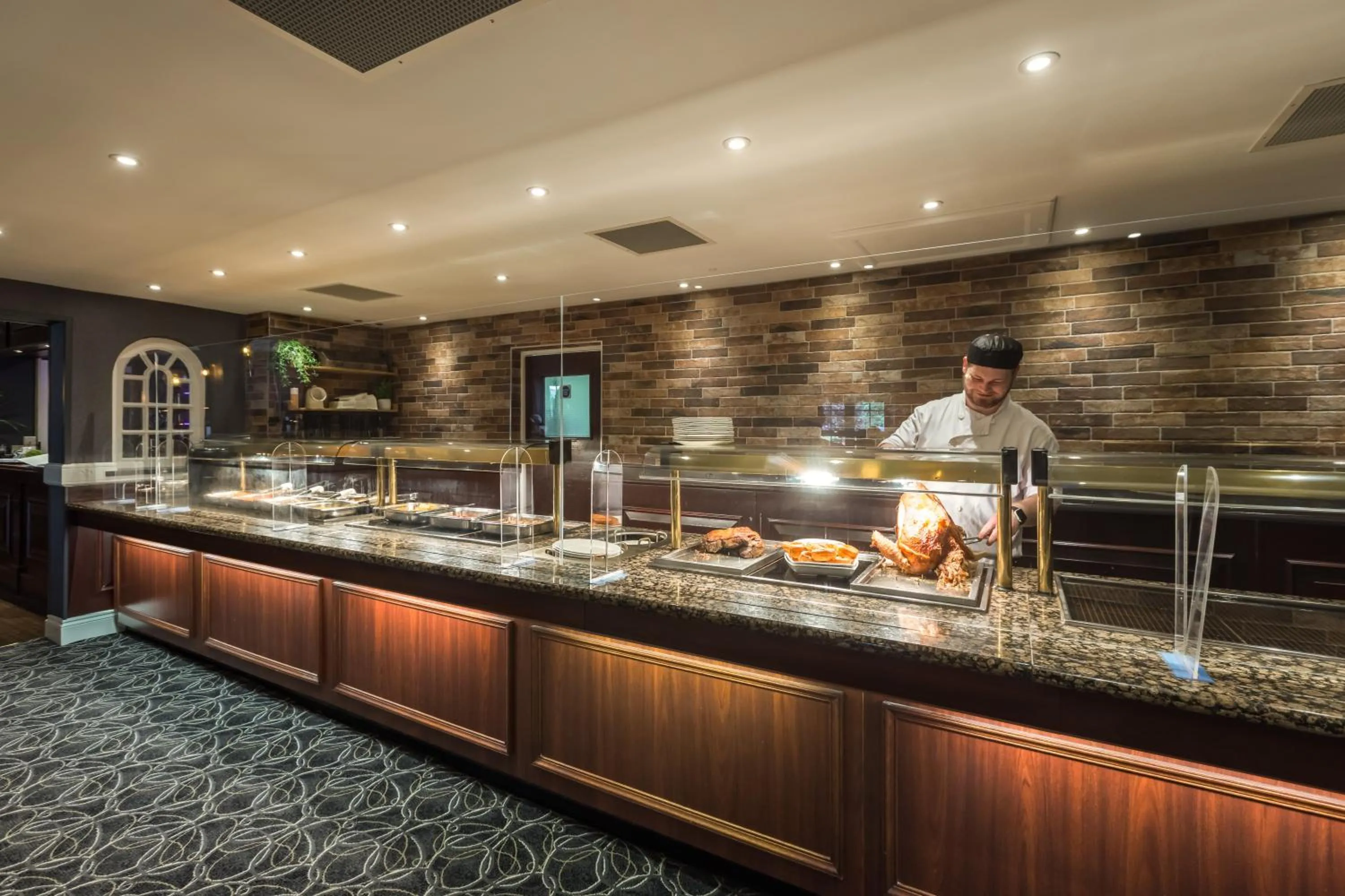 Restaurant/places to eat in The Devon Hotel