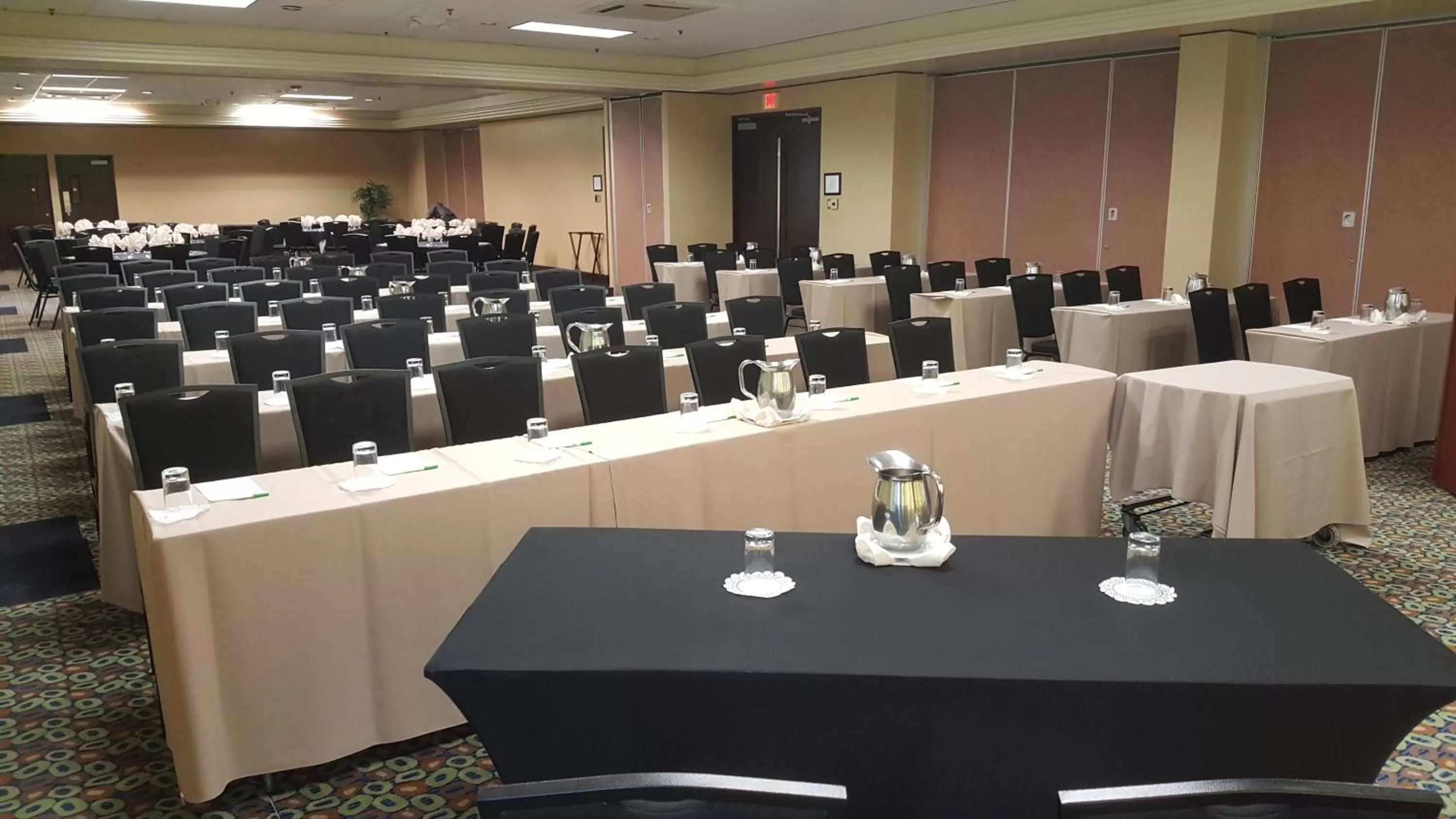 Meeting/conference room in Holiday Inn Mayaguez & Tropical Casino by IHG