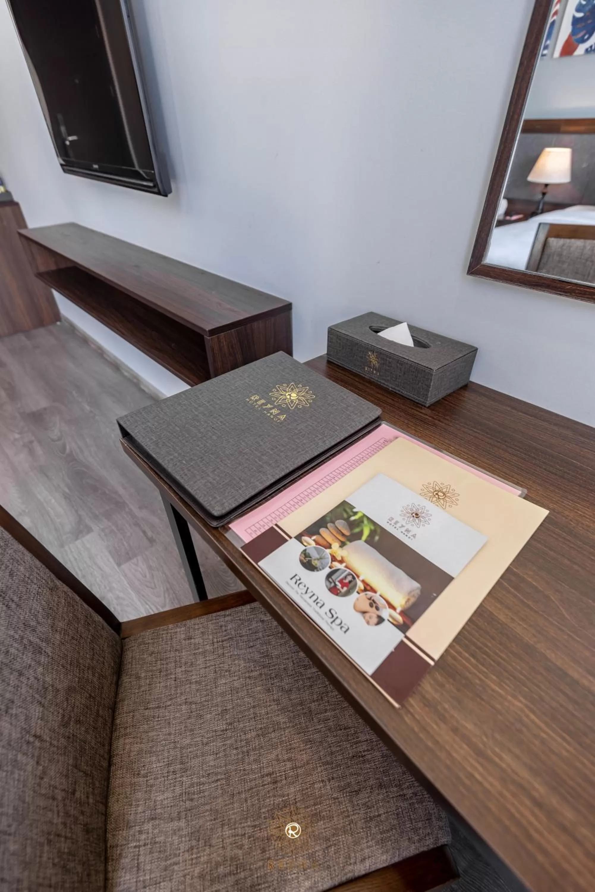 Business facilities in Reyna Hotel Hanoi & Spa