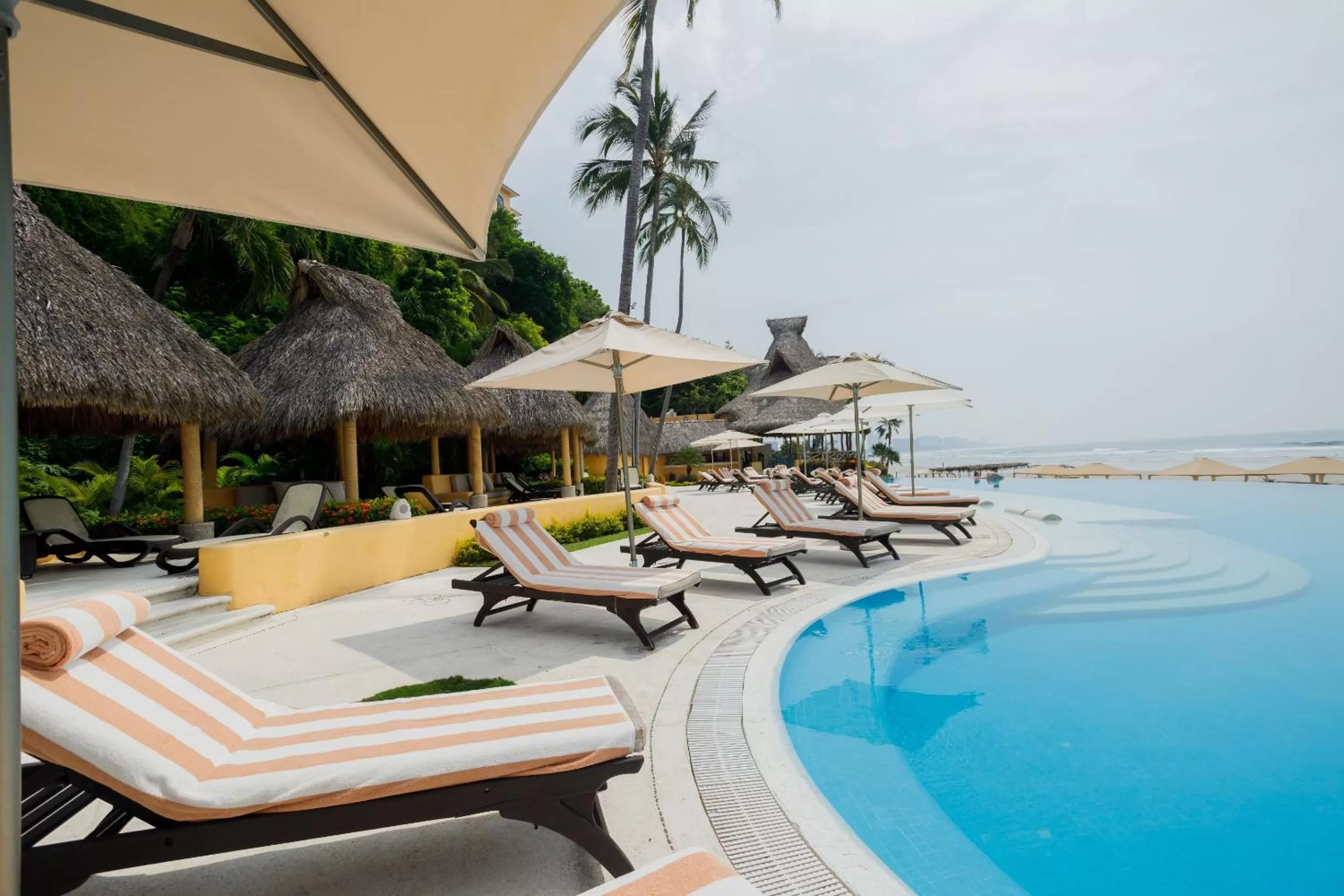 Swimming pool in Quinta Real Acapulco