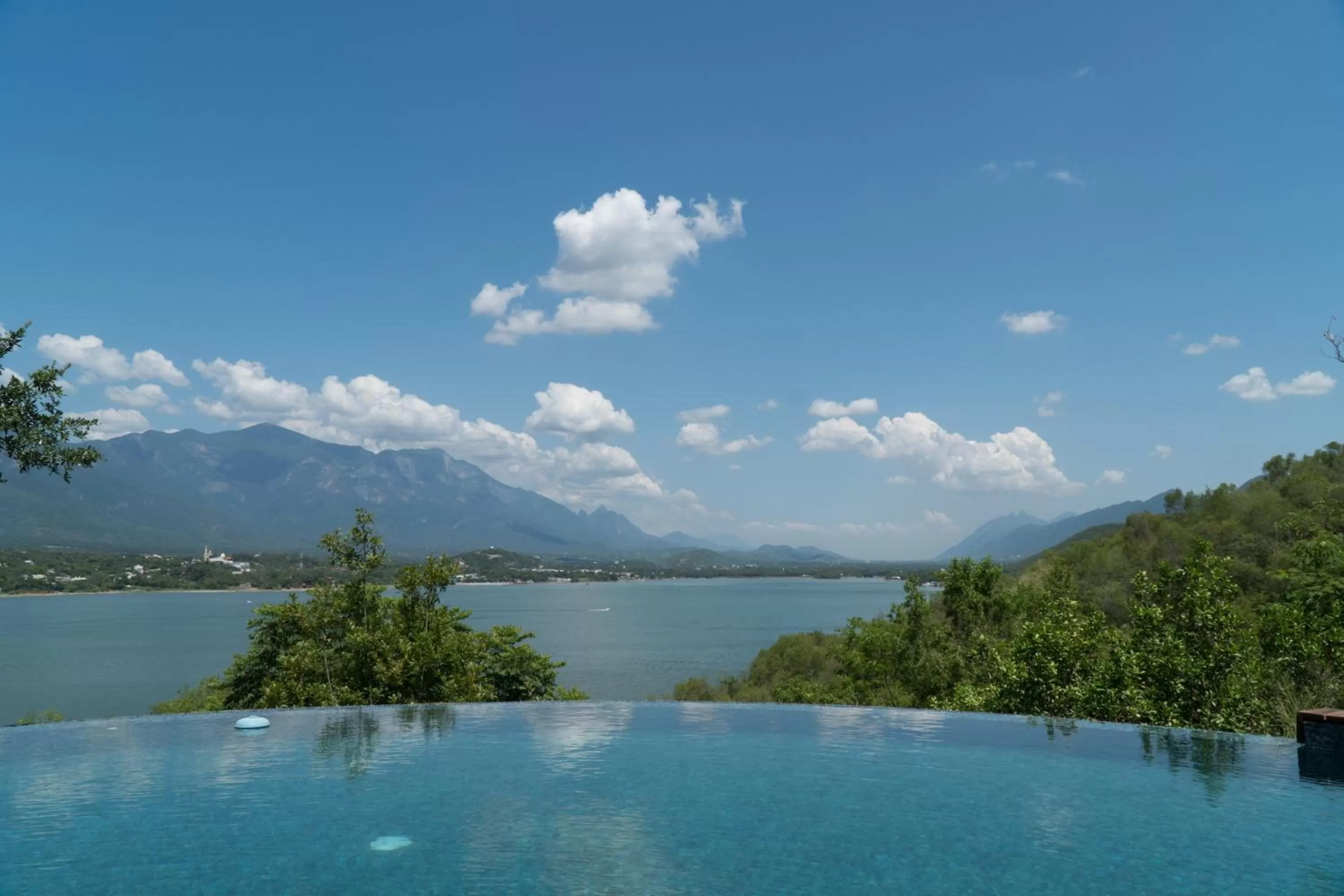 Property building in Gamma Monterrey Rincon de Santiago