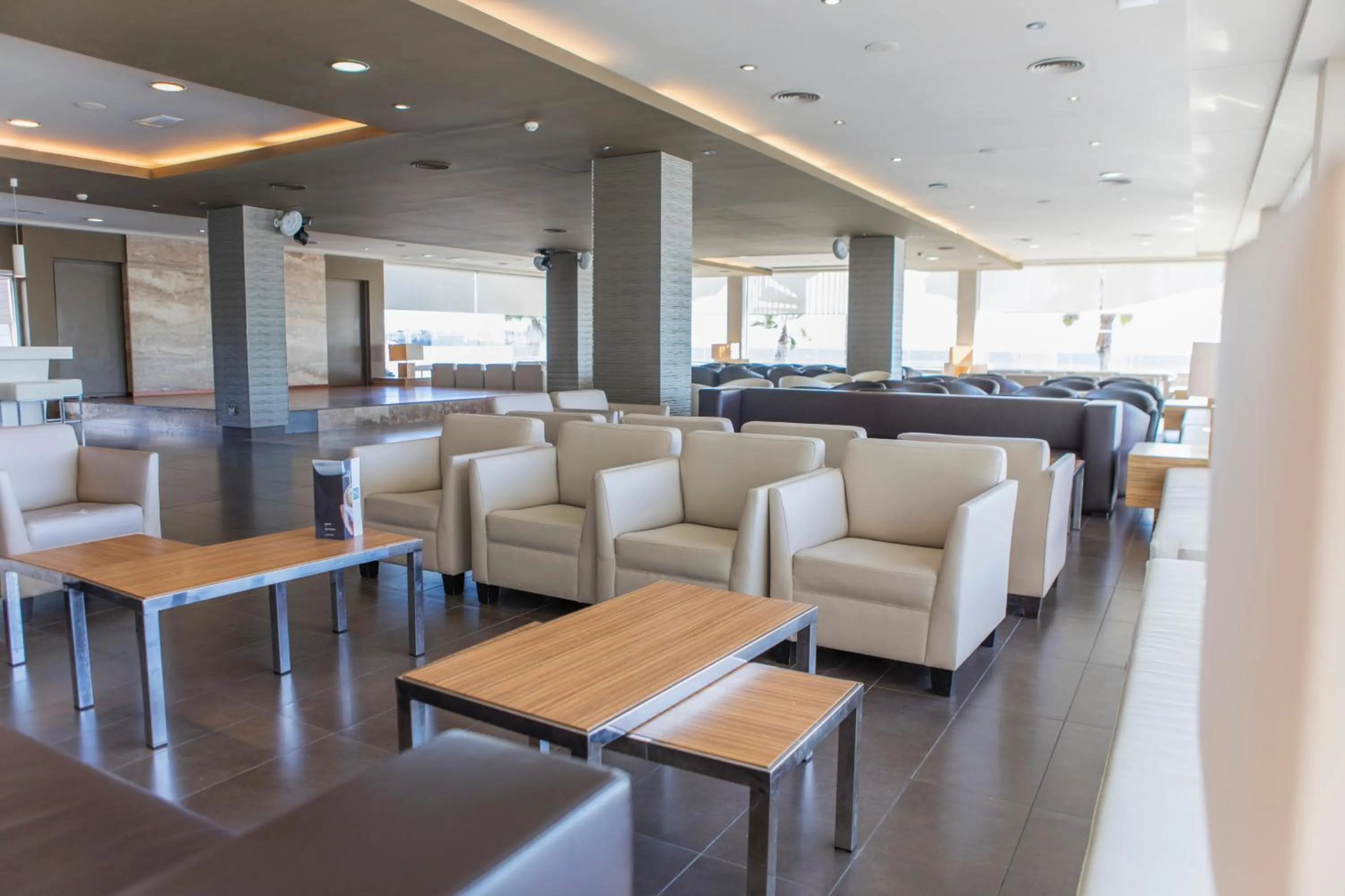 Communal lounge/ TV room in Hotel Augustus