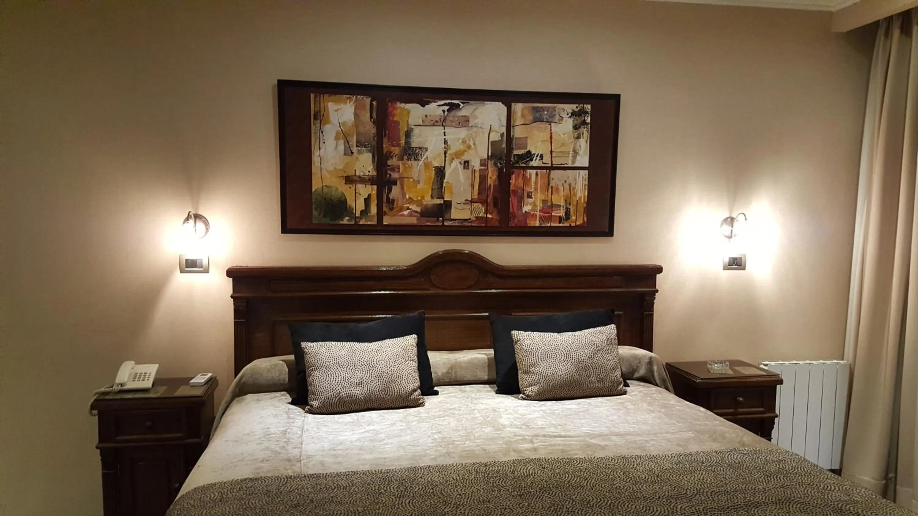 Bed in Hotel Viñas del Sol