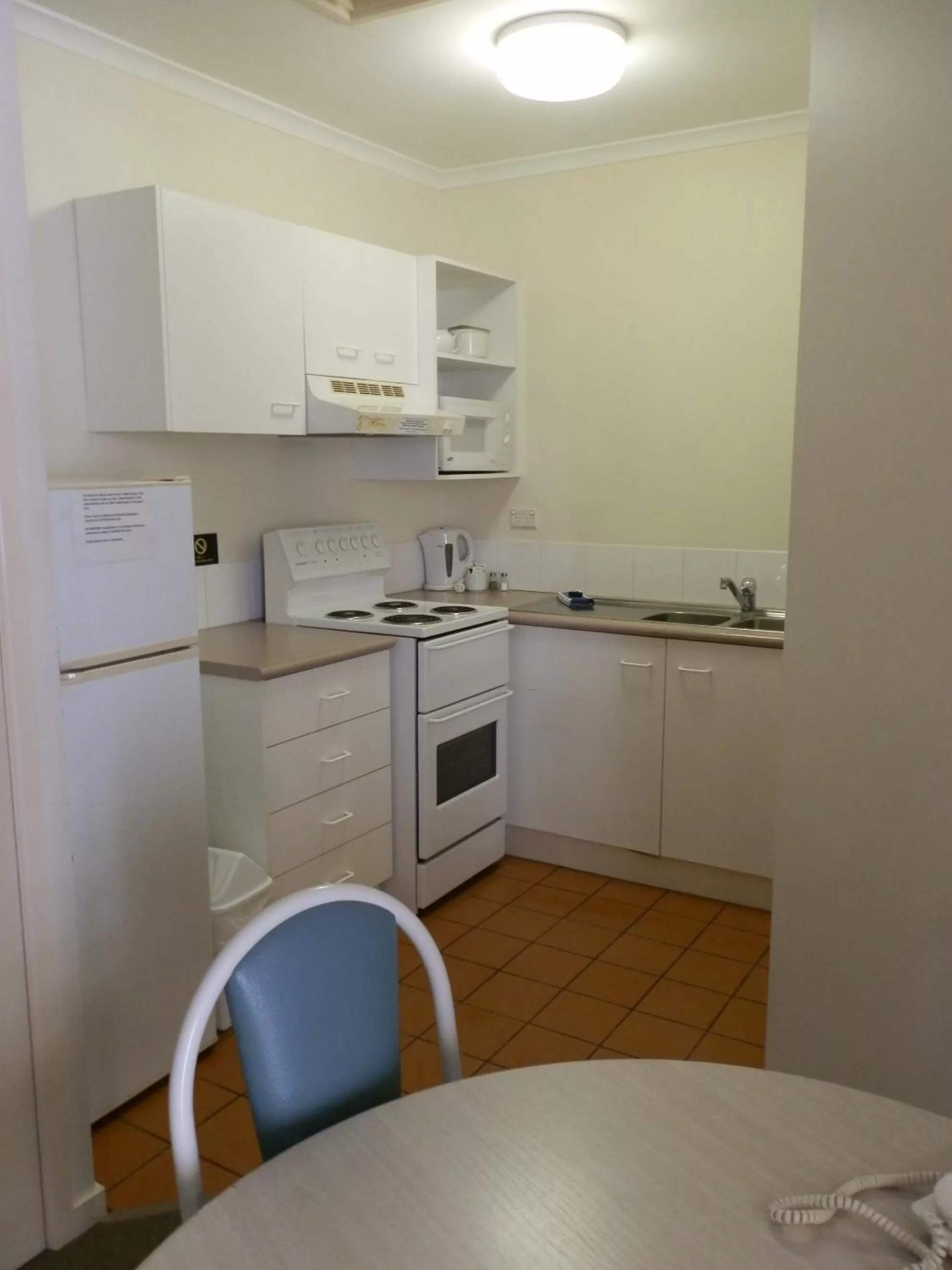 Kitchen or kitchenette in Chasely Apartment Hotel