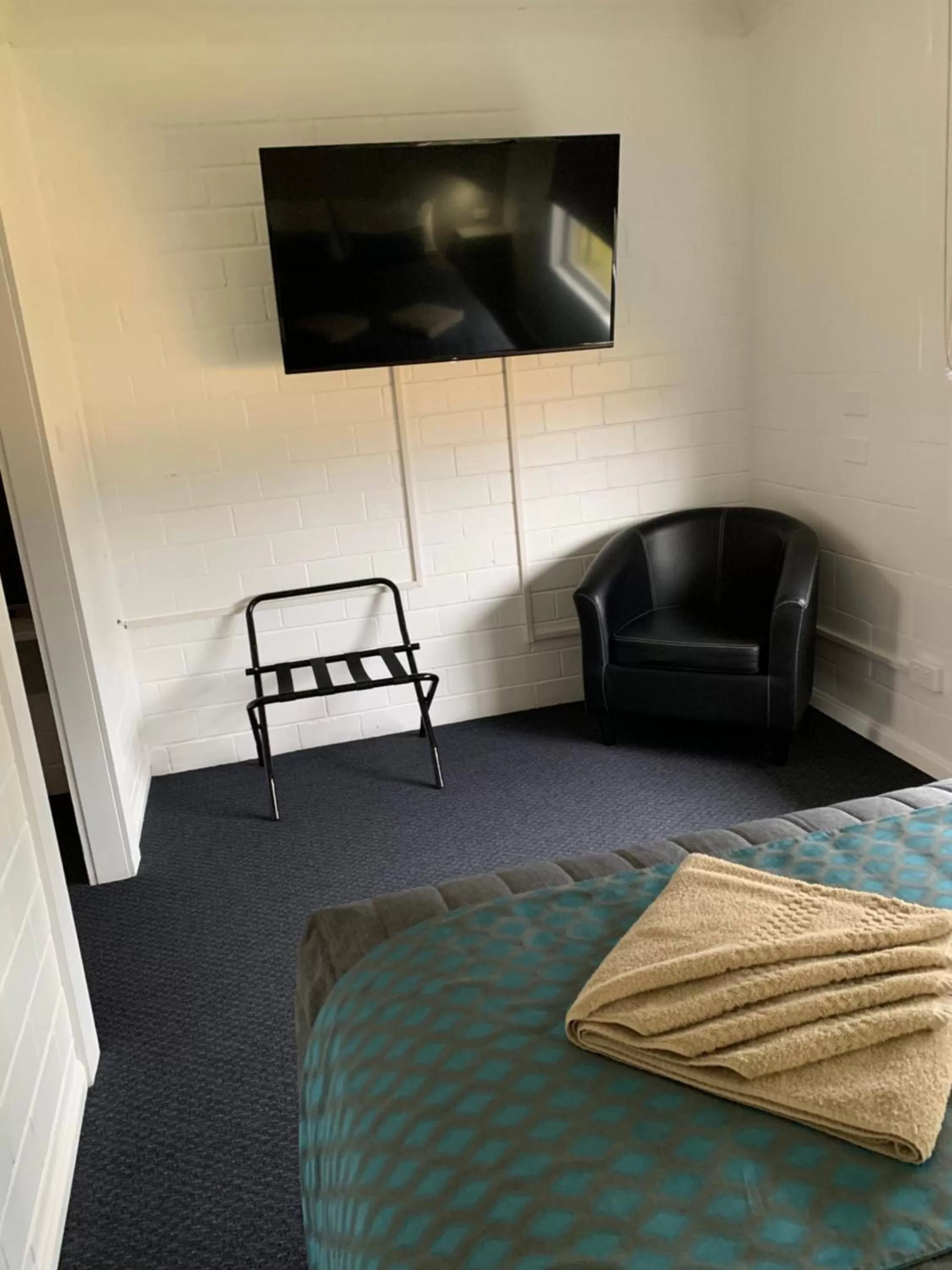 Entertainment, Bed in Glen Innes Motel