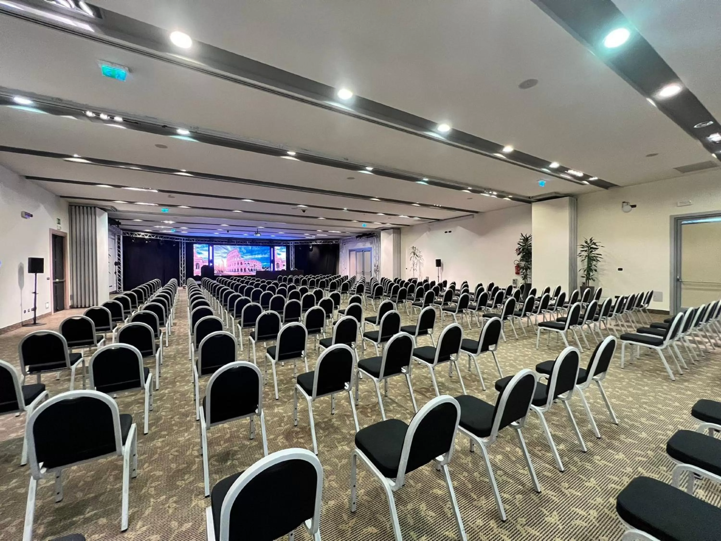 Meeting/conference room in Crowne Plaza Rome St. Peter's by IHG