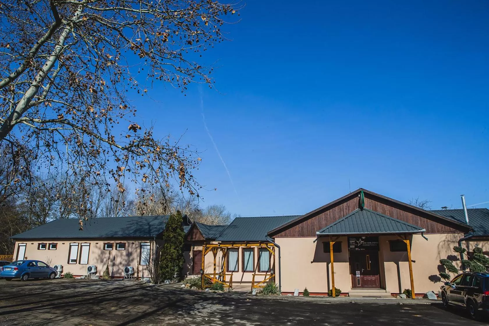 Facade/entrance in Sztár Motel Étterem