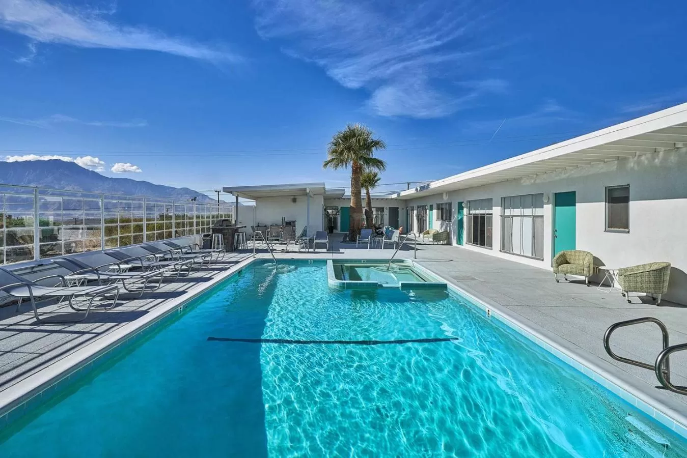 Hot Spring Bath, Swimming Pool in Sagewater Hotel