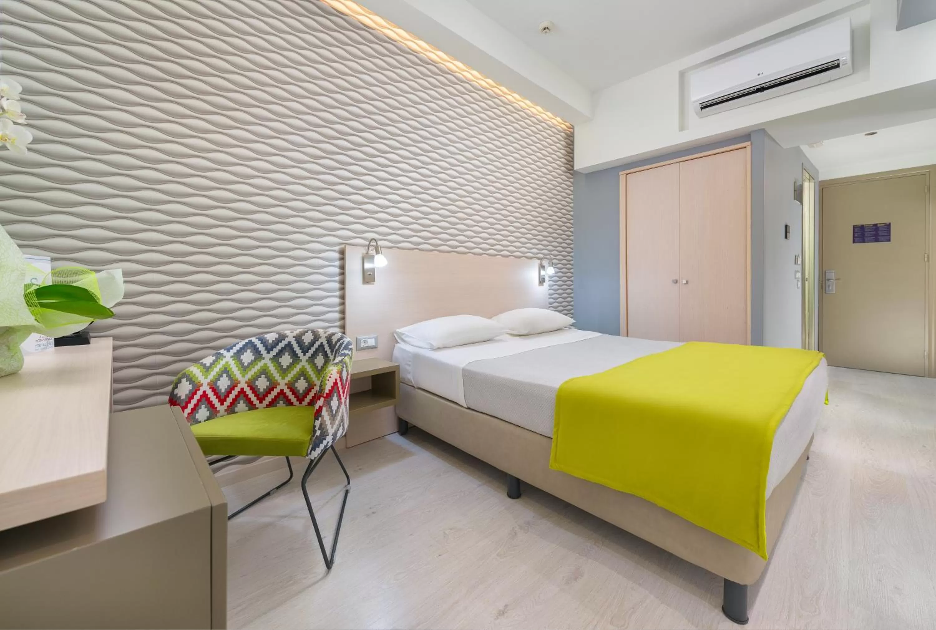 Photo of the whole room, Bed in Semiramis City Hotel