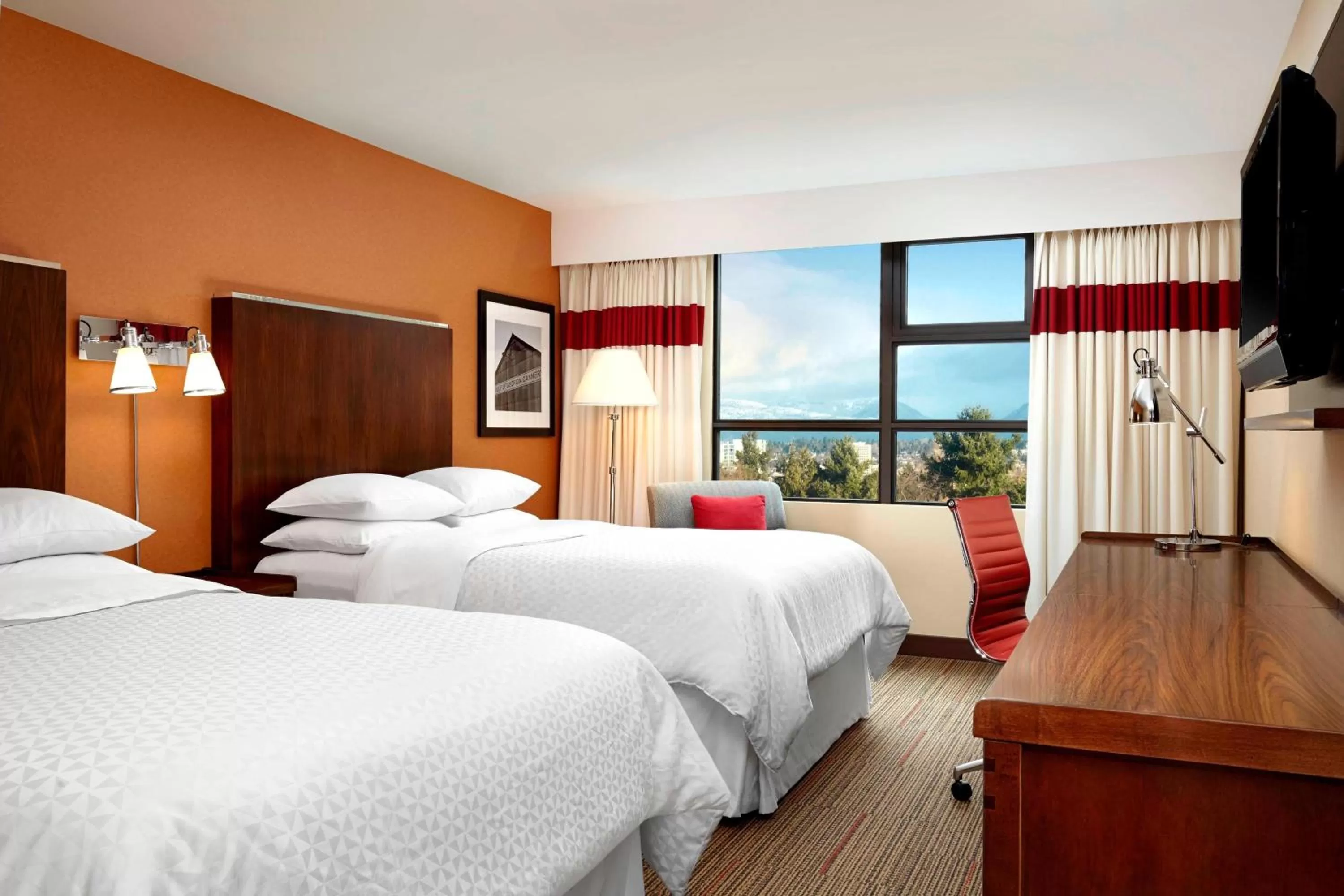 Deluxe Double Room with Two Double Beds in Grand Park Hotel Vancouver Airport, an Ascend Collection Hotel
