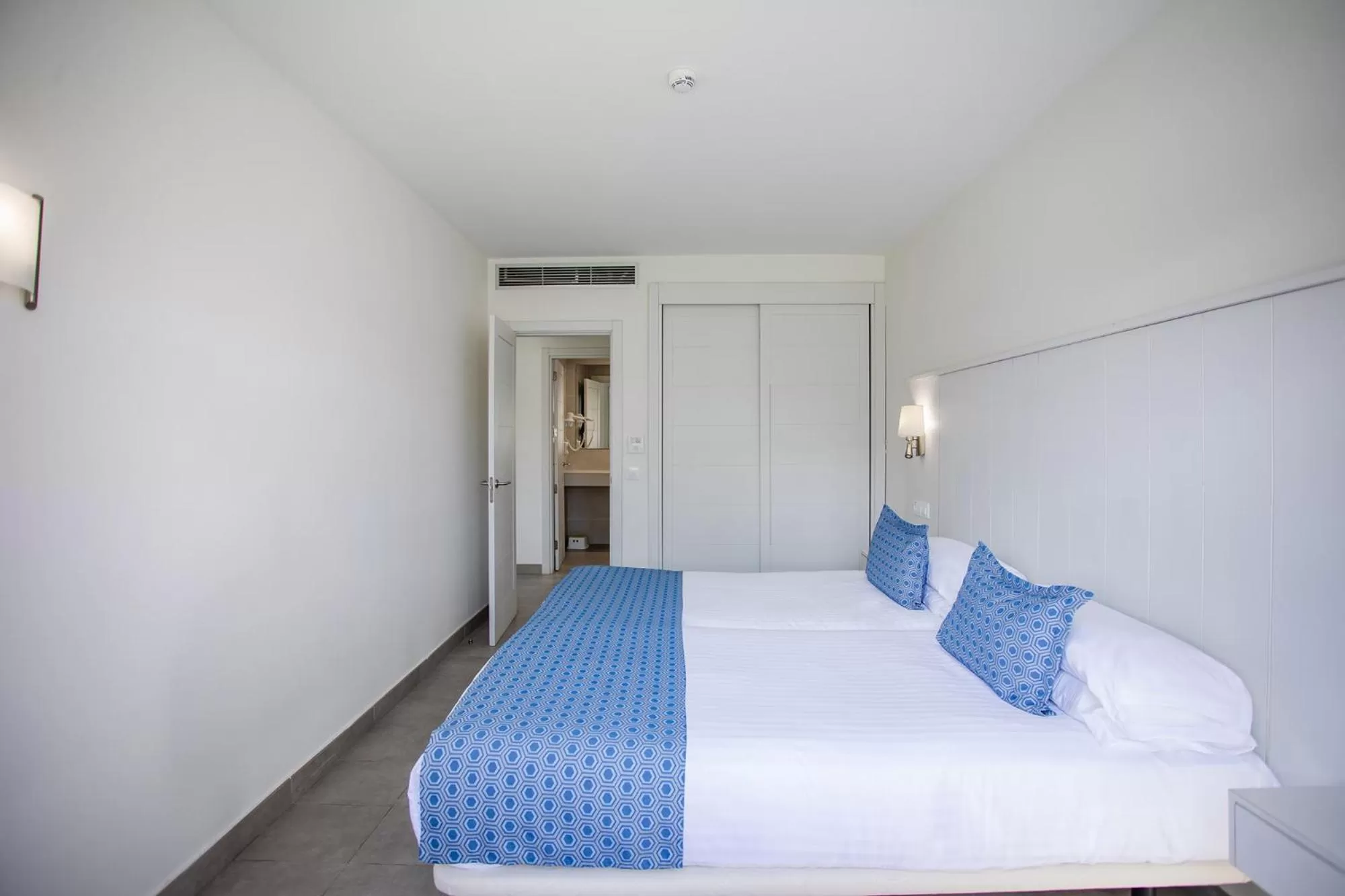 Premium 1 bedroom bungalow - 3 Adults in Caybeach Princess