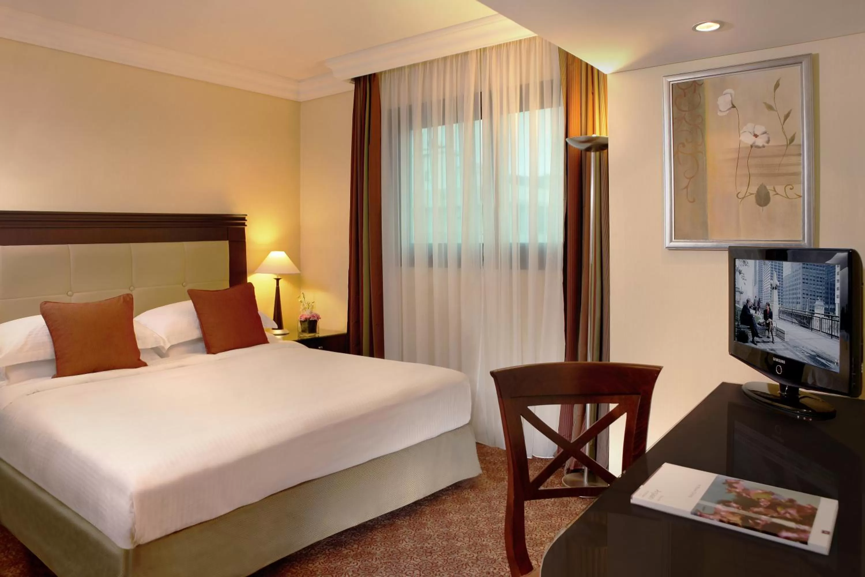 Bedroom, Bed in Raouche Arjaan by Rotana