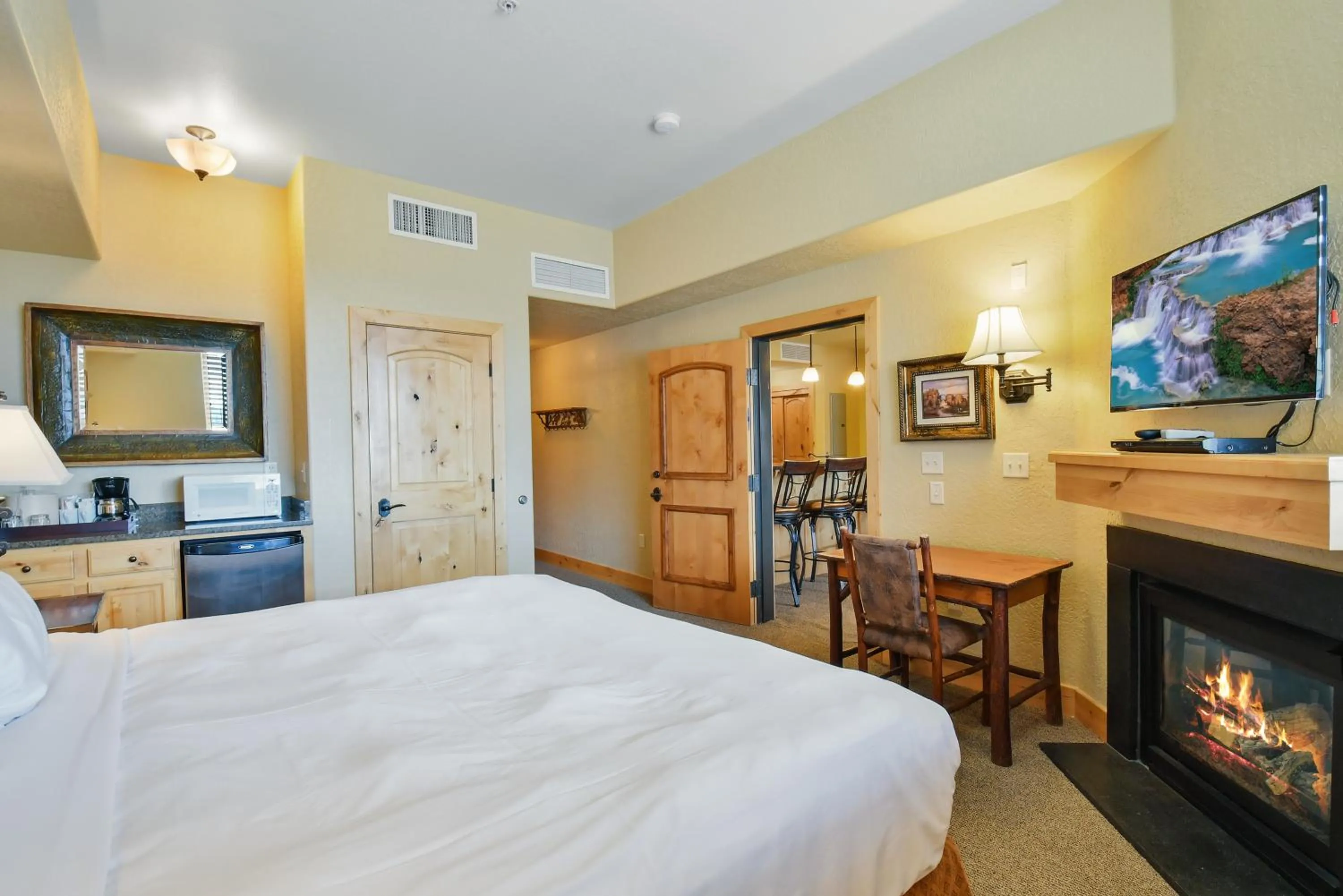 Bed in Silverado Lodge by Park City - Canyons Village