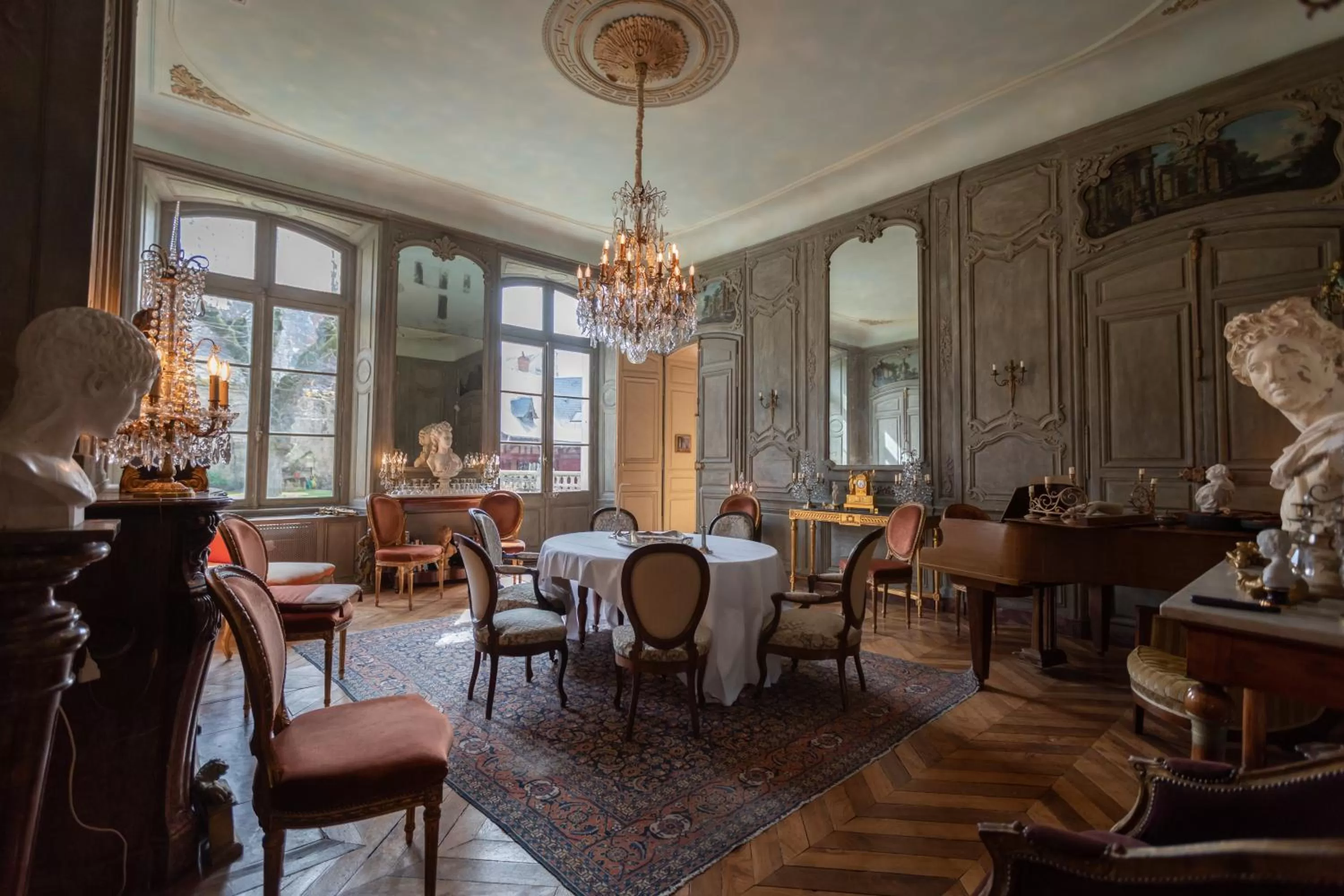 Restaurant/Places to Eat in L'Hotel de Panette, Un exceptionnel château en ville - Chambres historiques, parking - Petit Déjeuner offert